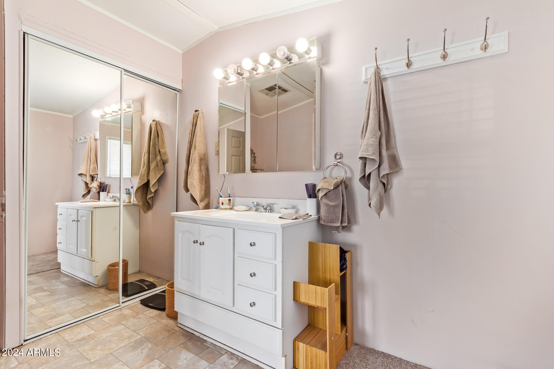 858 S EVANGELINE Avenue