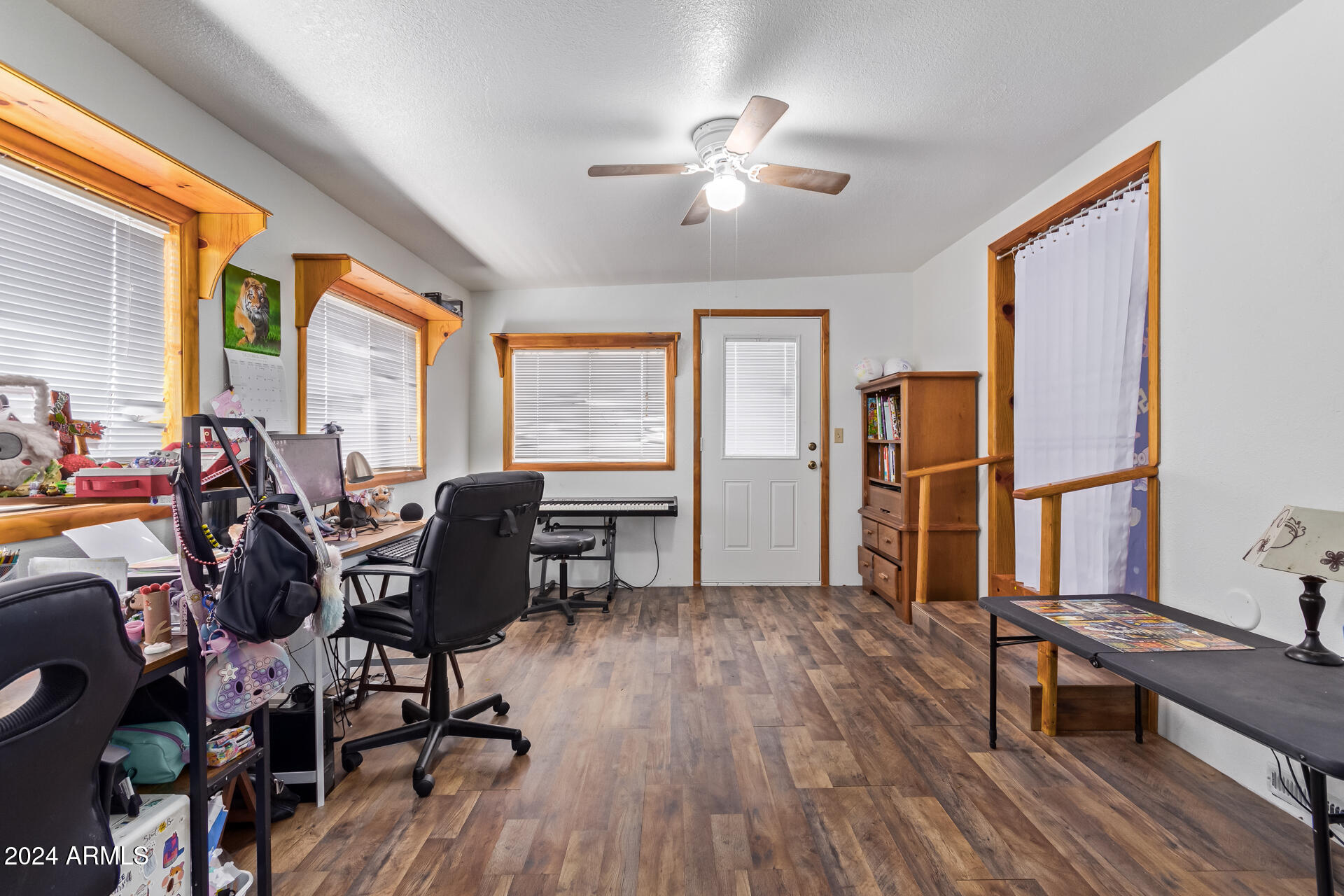 858 S EVANGELINE Avenue