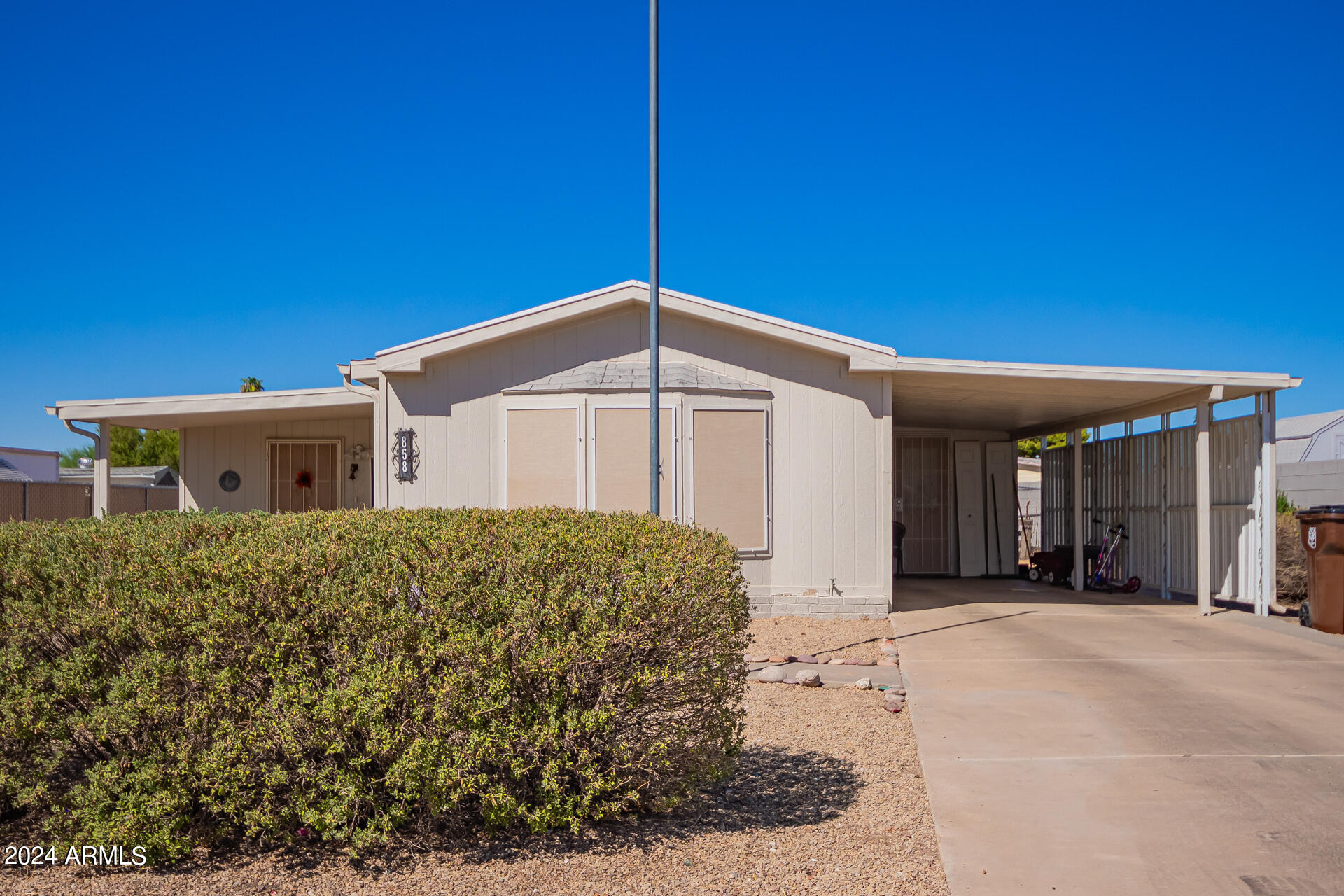 858 S EVANGELINE Avenue