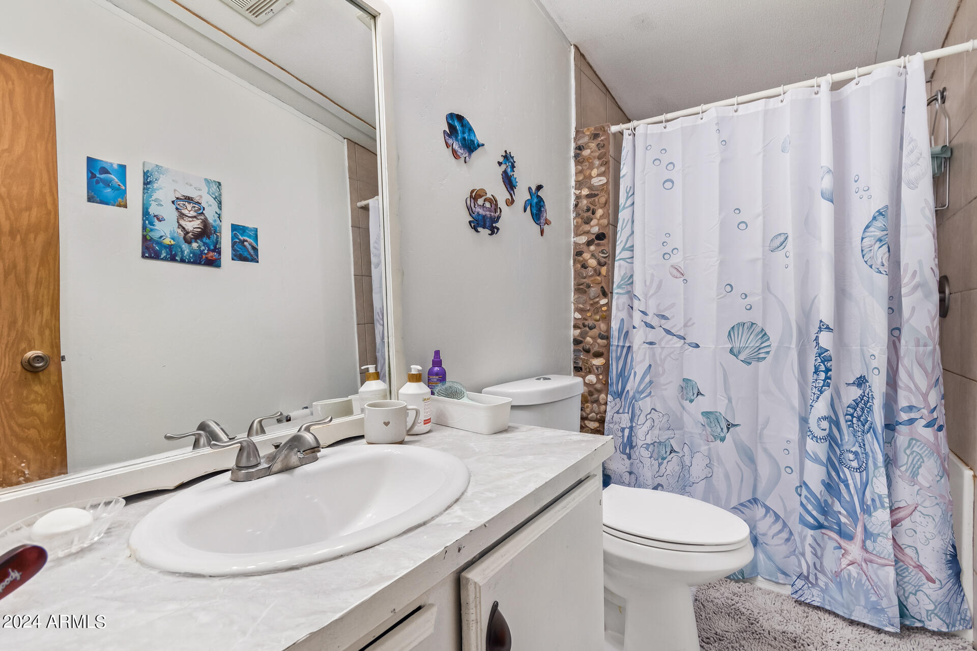 858 S EVANGELINE Avenue