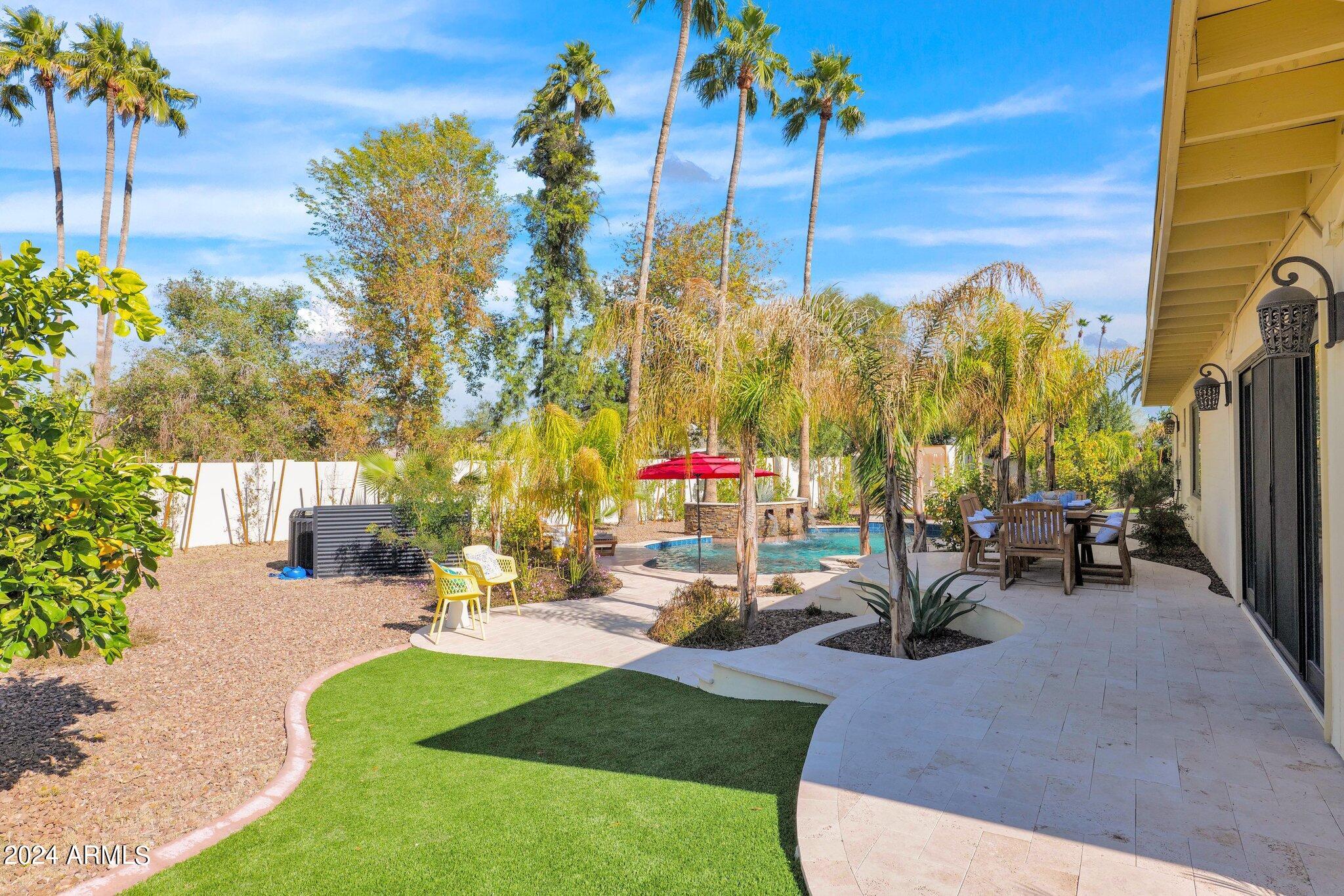 4114 E DESERT COVE Avenue