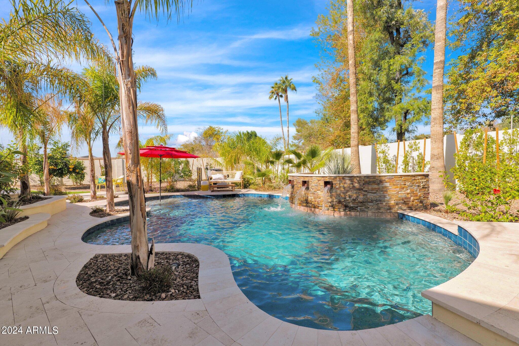 4114 E DESERT COVE Avenue