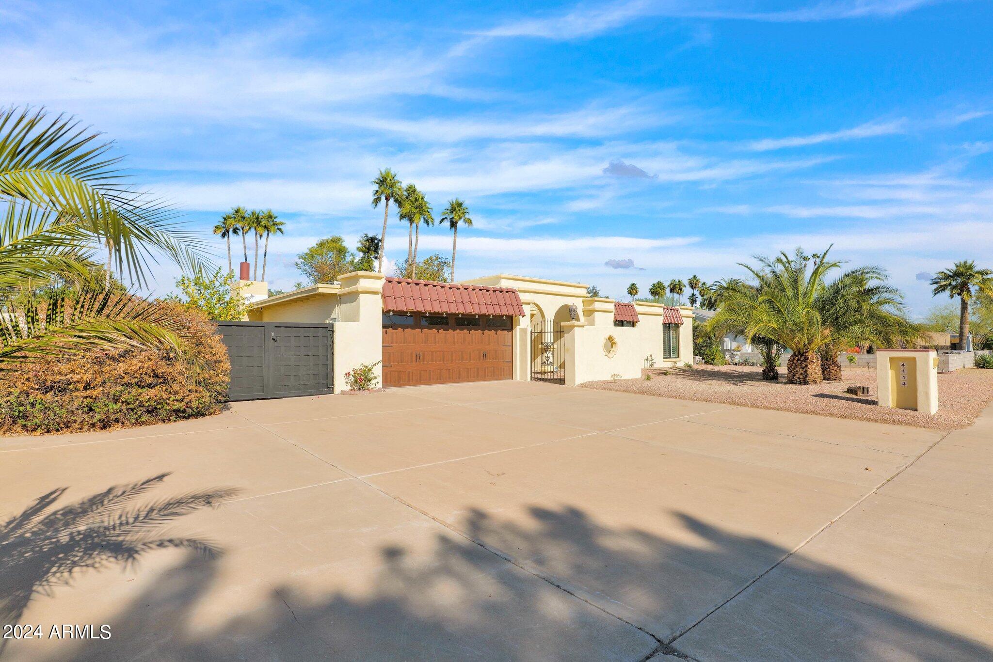 4114 E DESERT COVE Avenue
