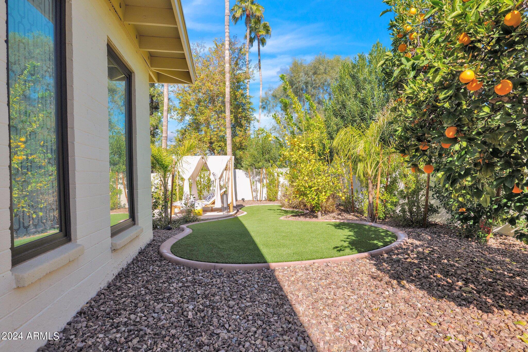4114 E DESERT COVE Avenue