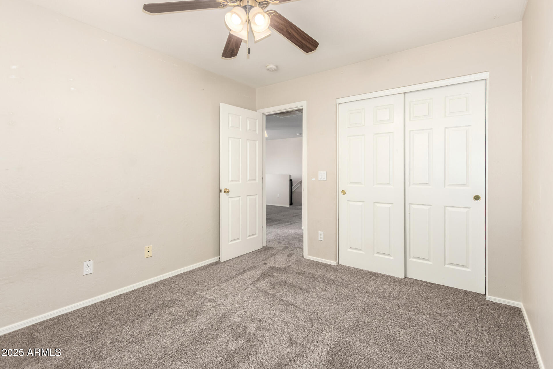 3049 W SANTA CRUZ Avenue