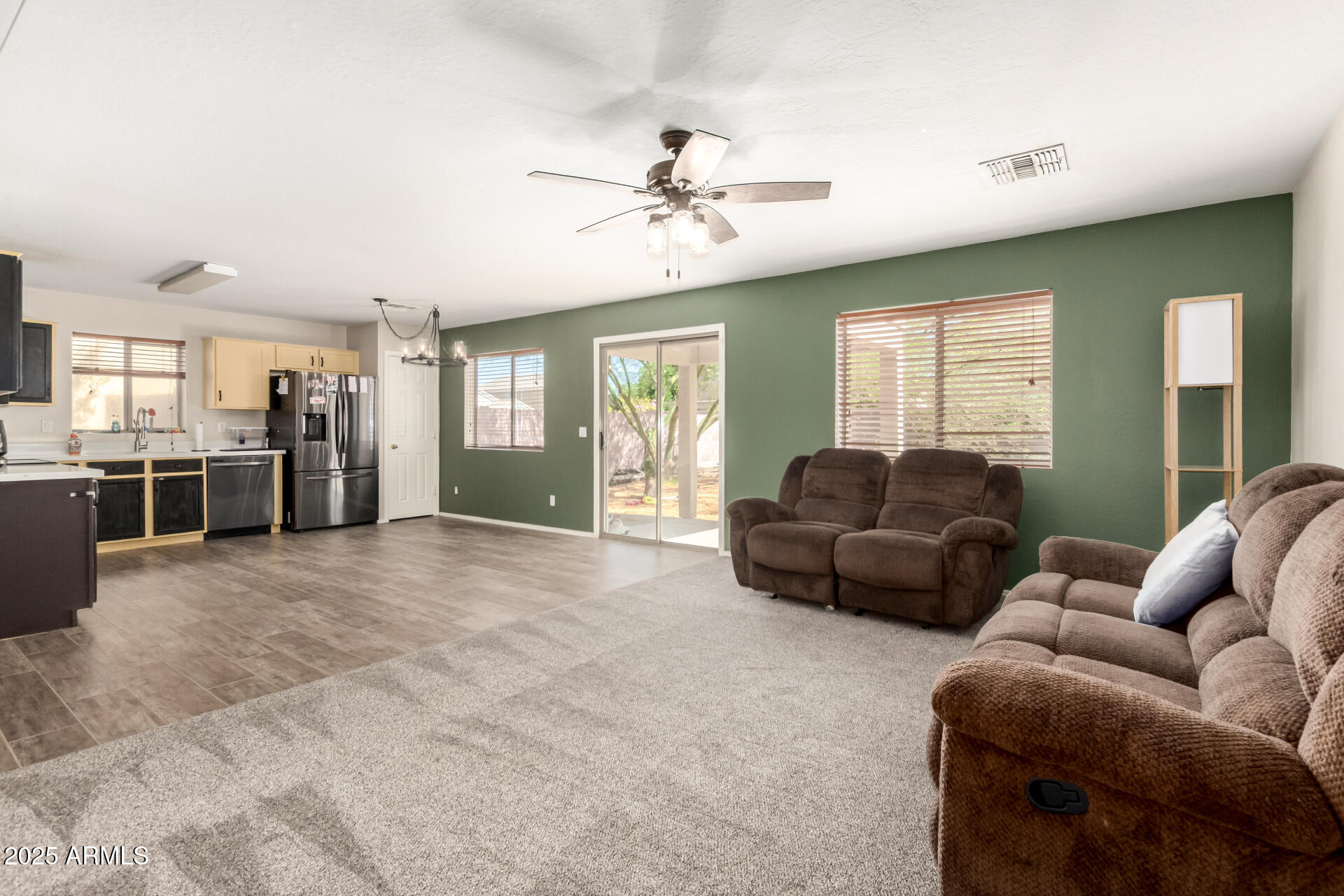 3049 W SANTA CRUZ Avenue