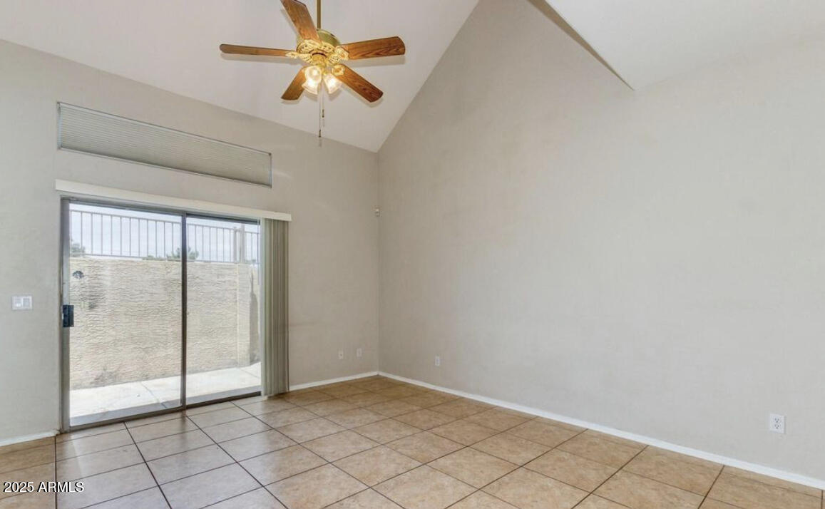 2027 E UNIVERSITY Drive, 120