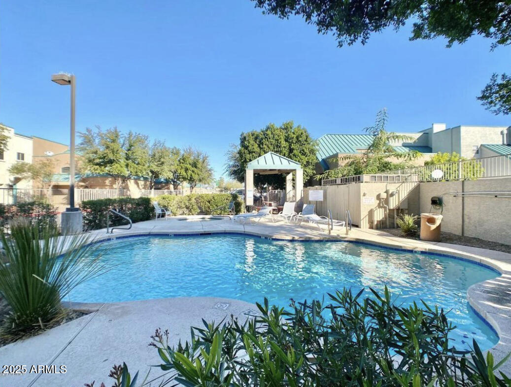 2027 E UNIVERSITY Drive, 120