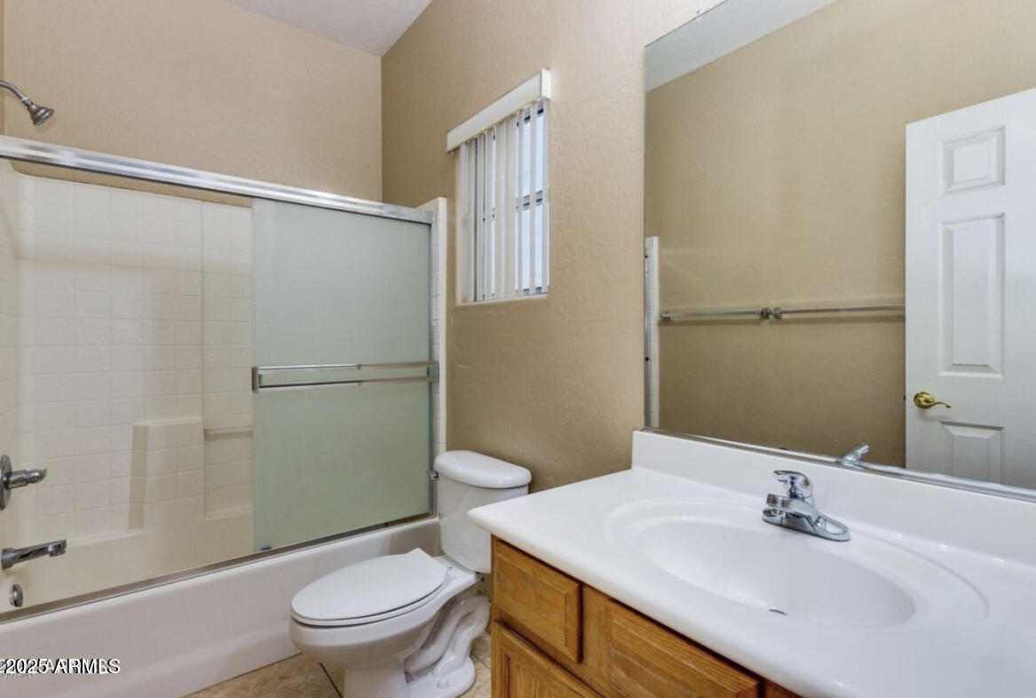 2027 E UNIVERSITY Drive, 120