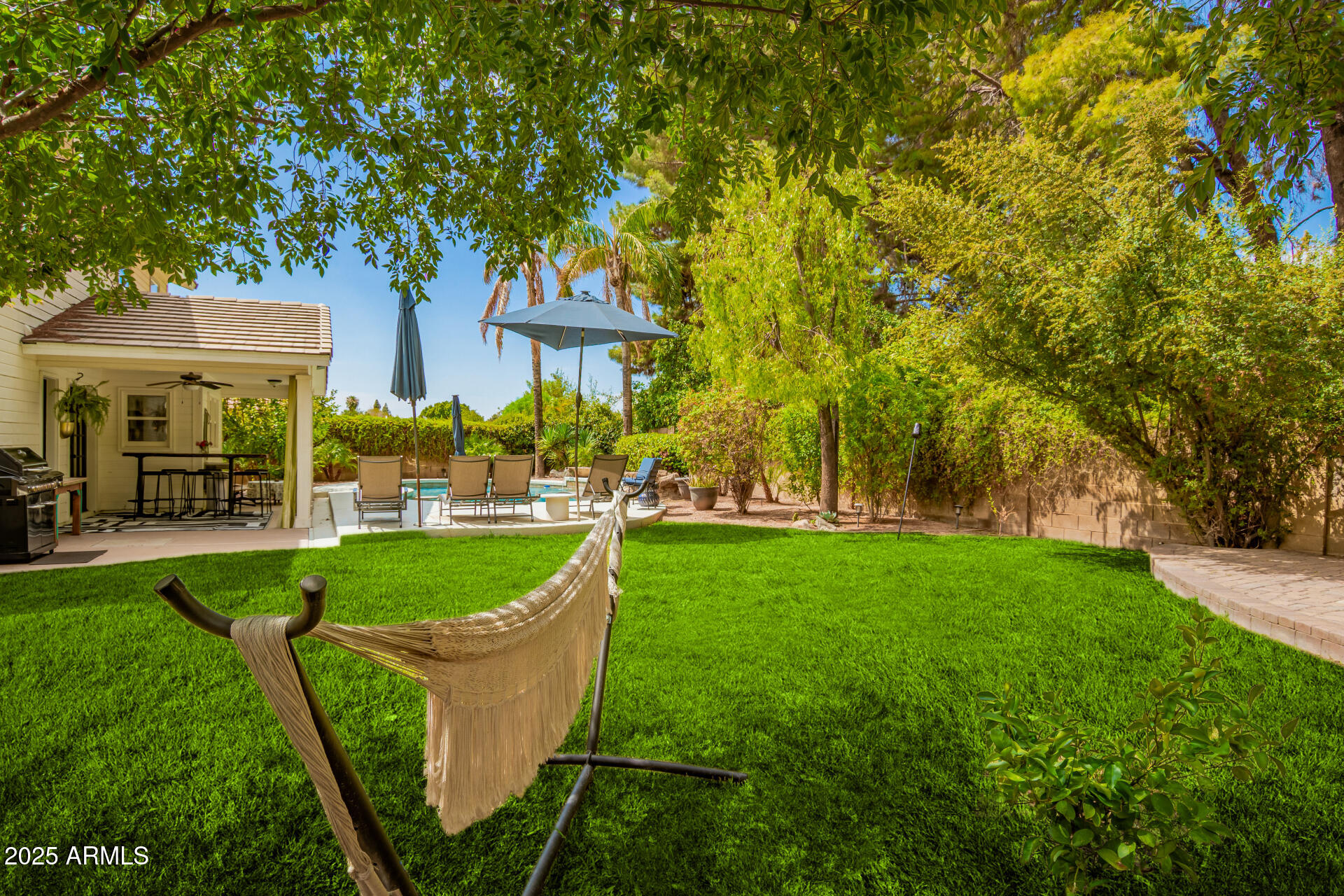 1934 E ENROSE Street