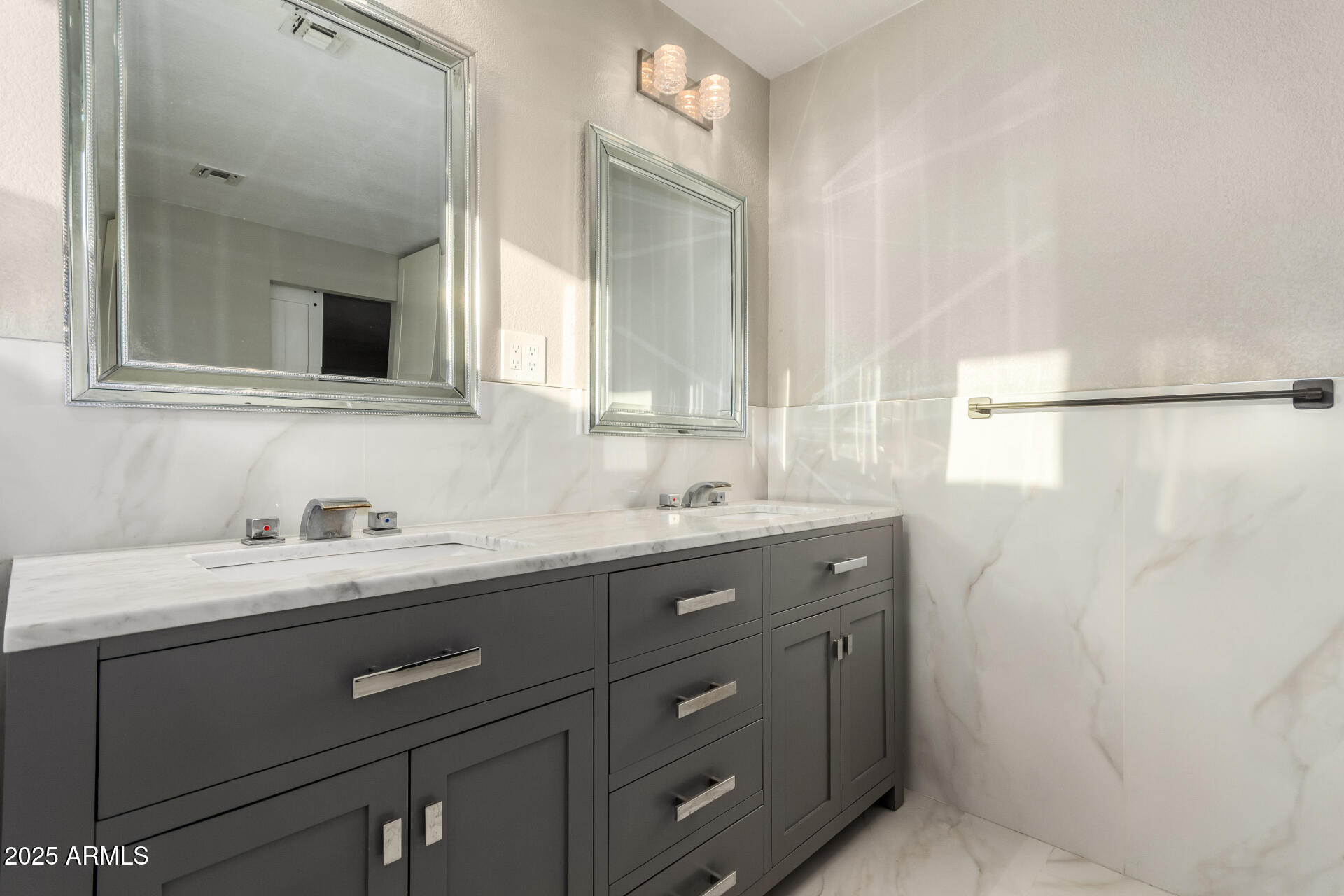 1717 E PEBBLE BEACH Drive