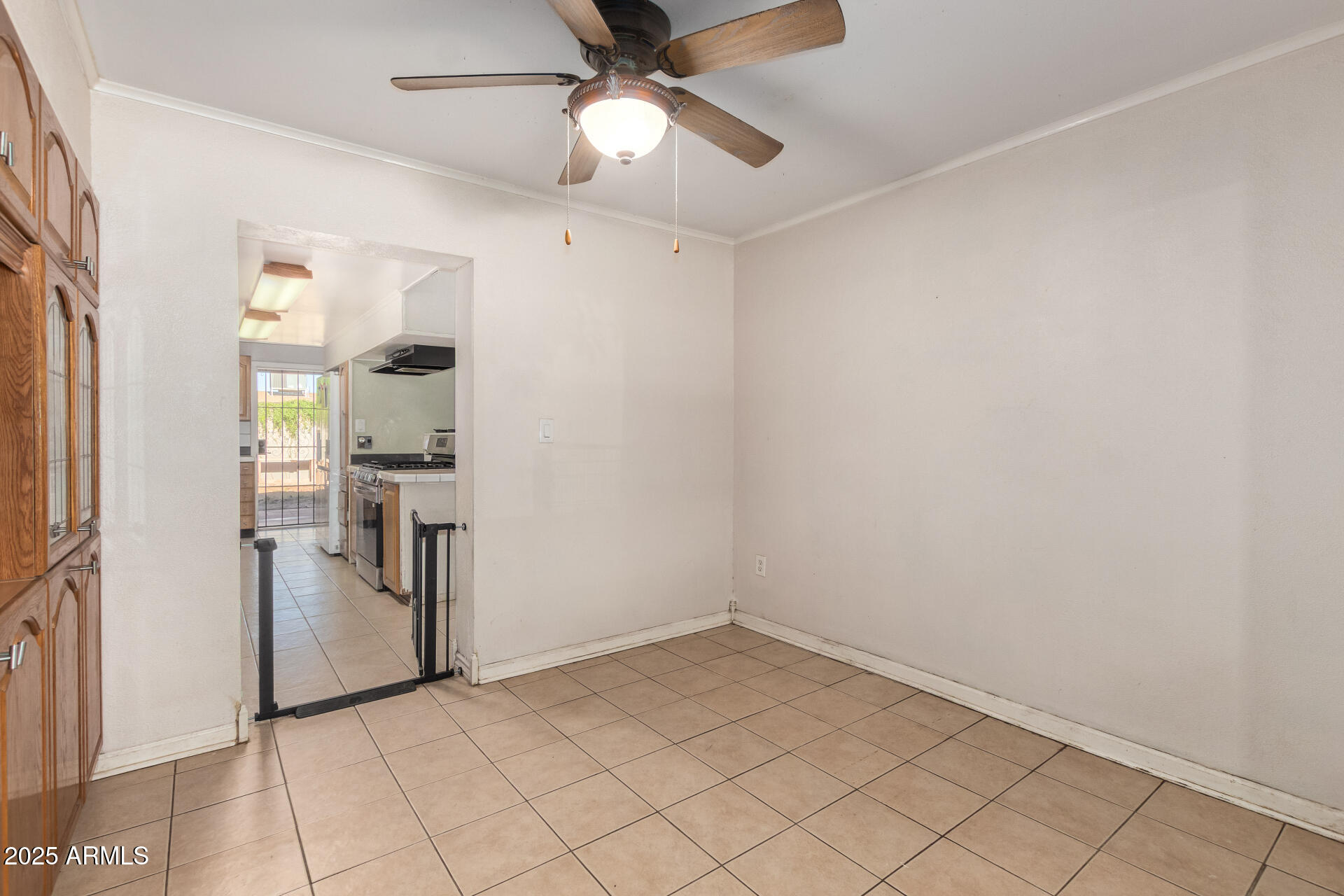 7320 W CINNABAR Avenue