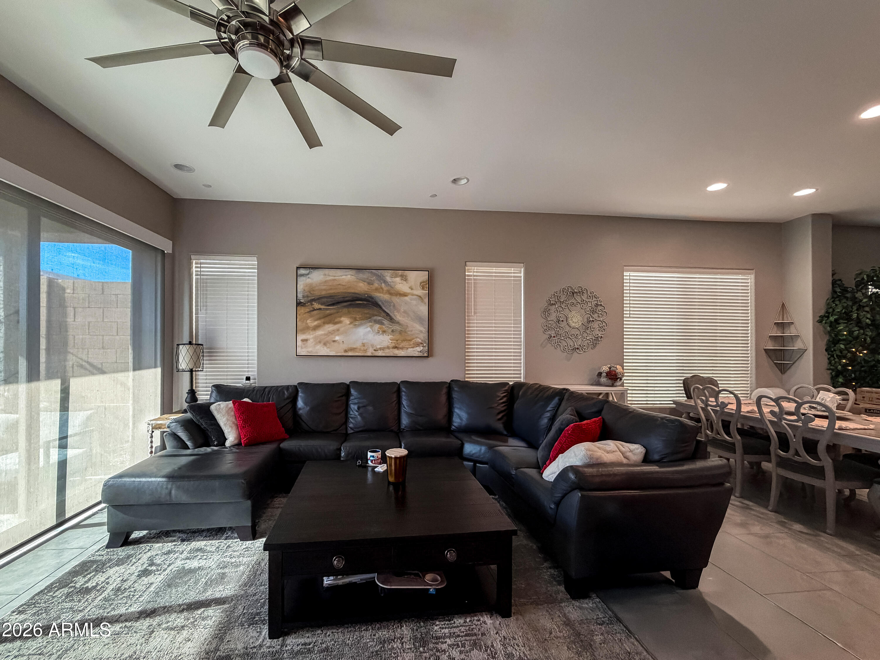 715 E SILVER FOX Way