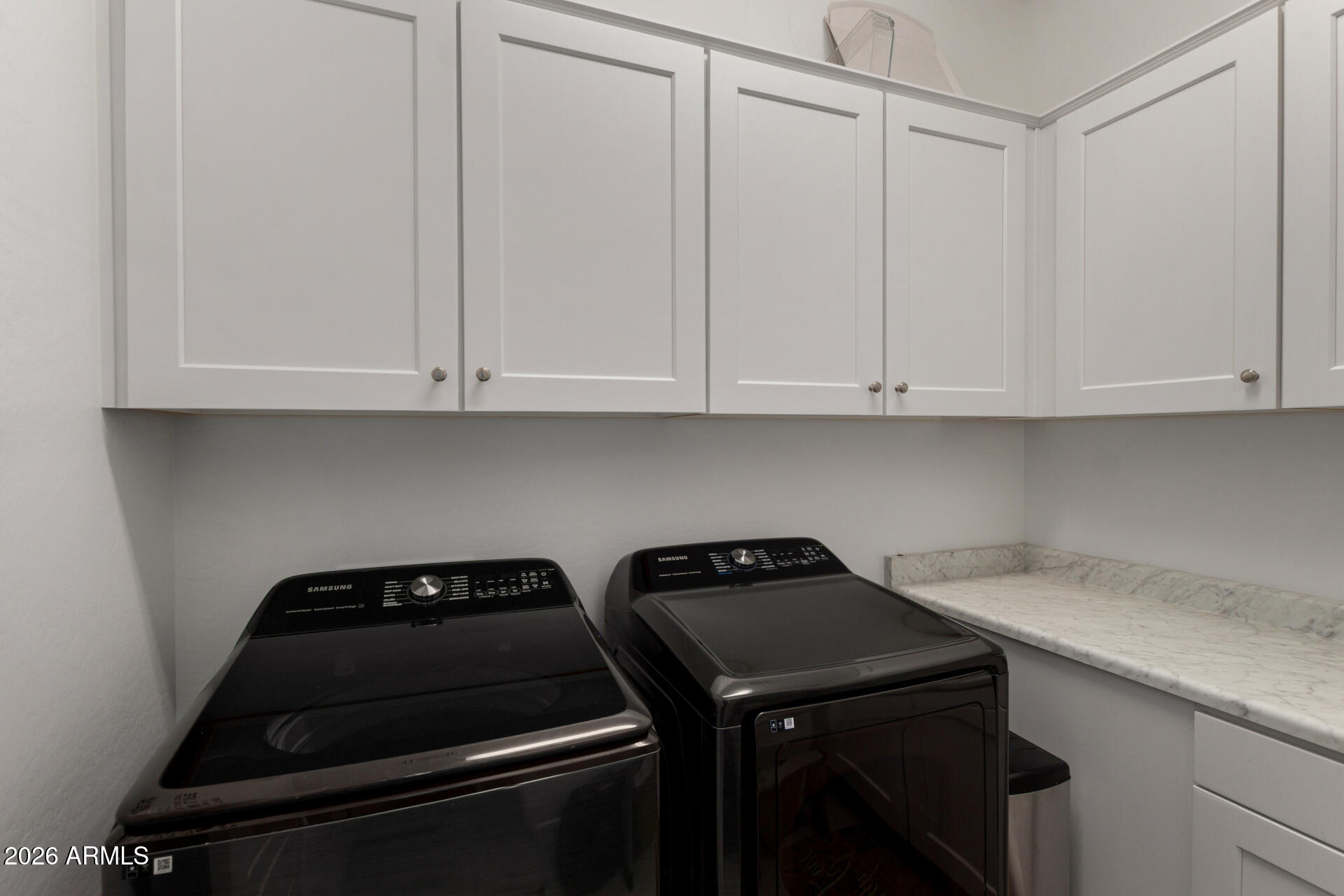 715 E SILVER FOX Way