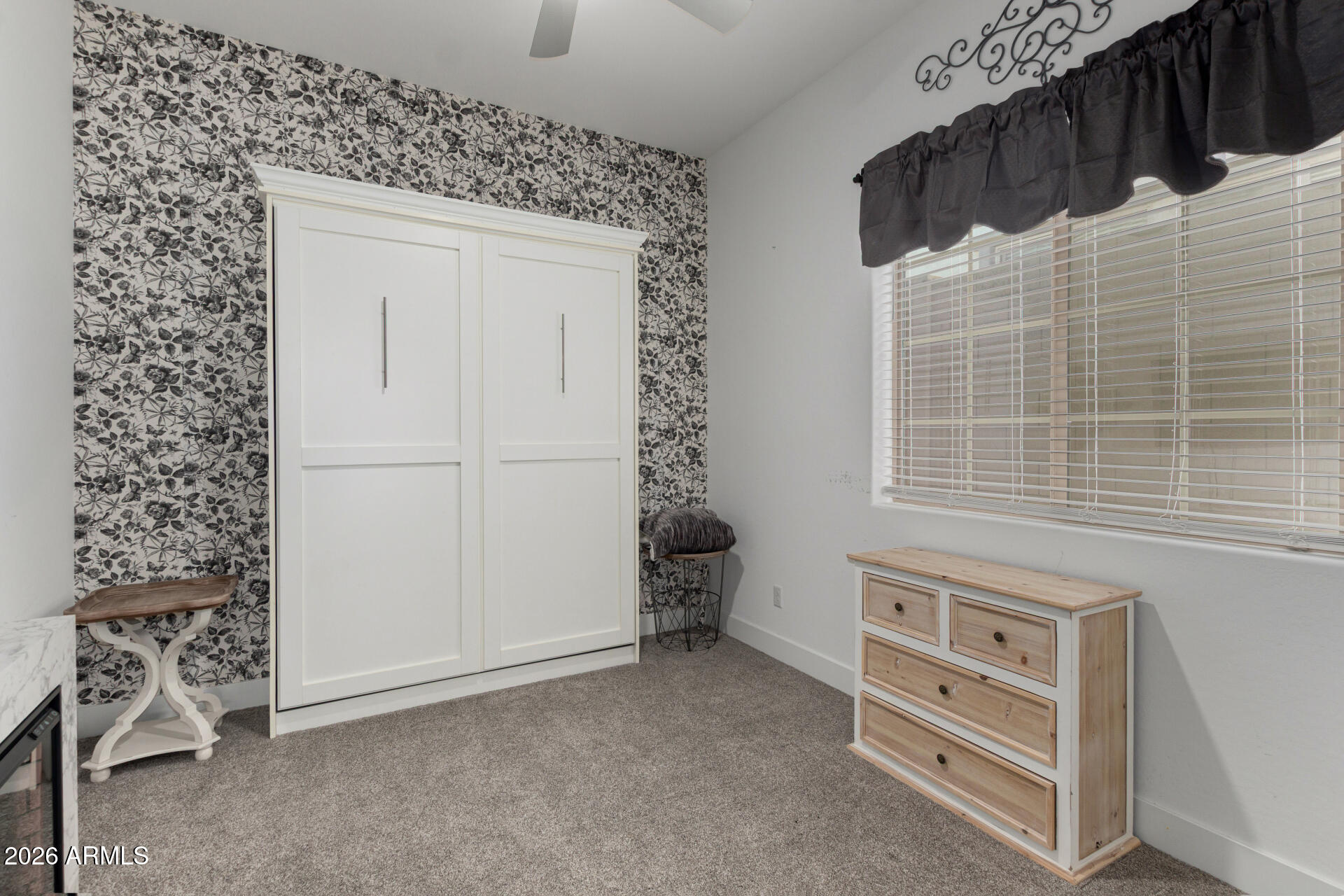 715 E SILVER FOX Way