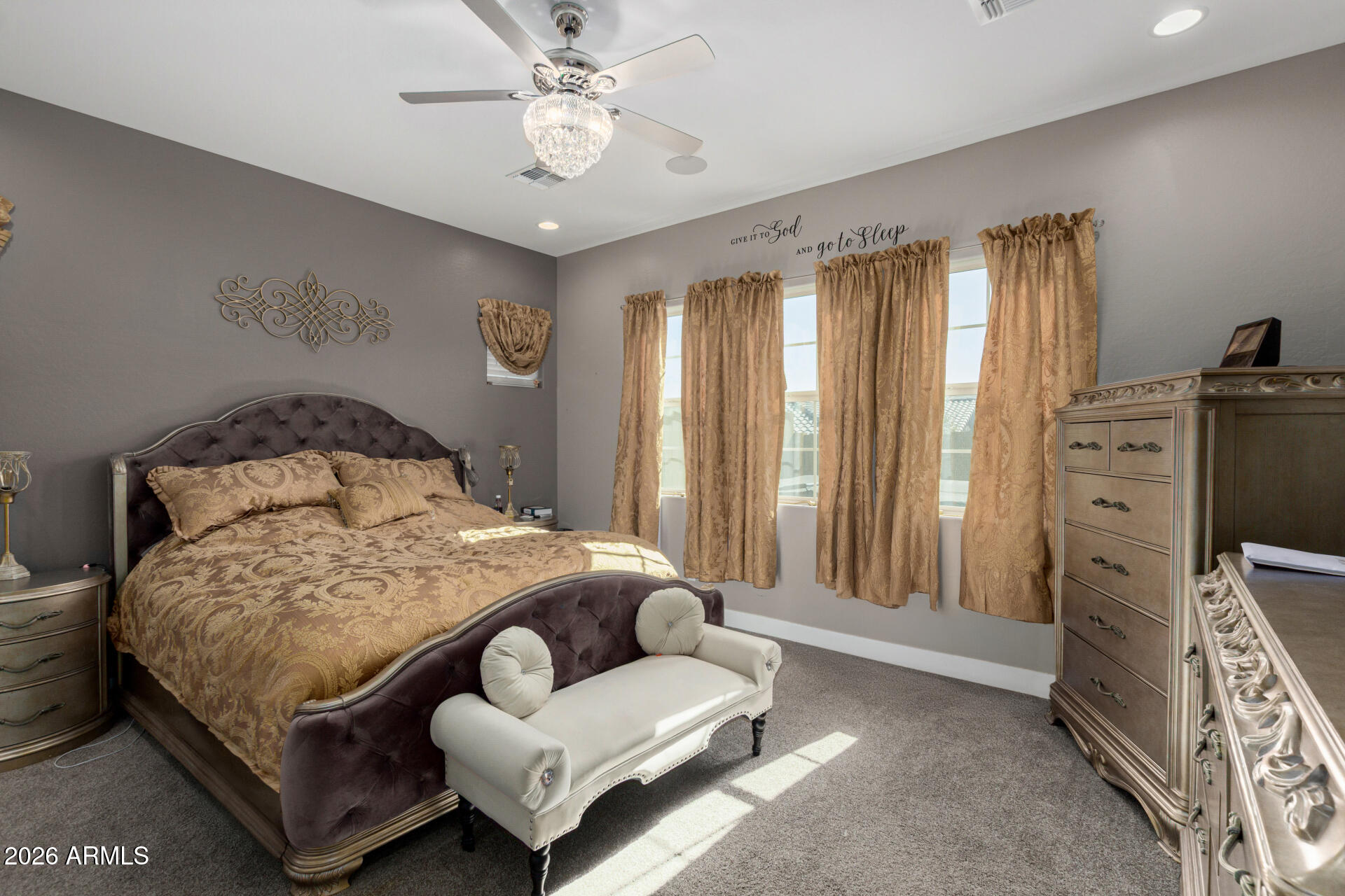 715 E SILVER FOX Way