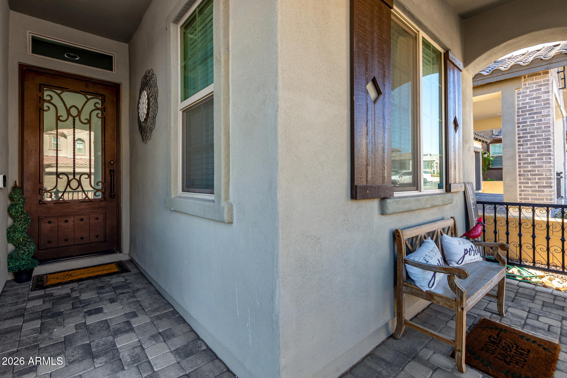 715 E SILVER FOX Way