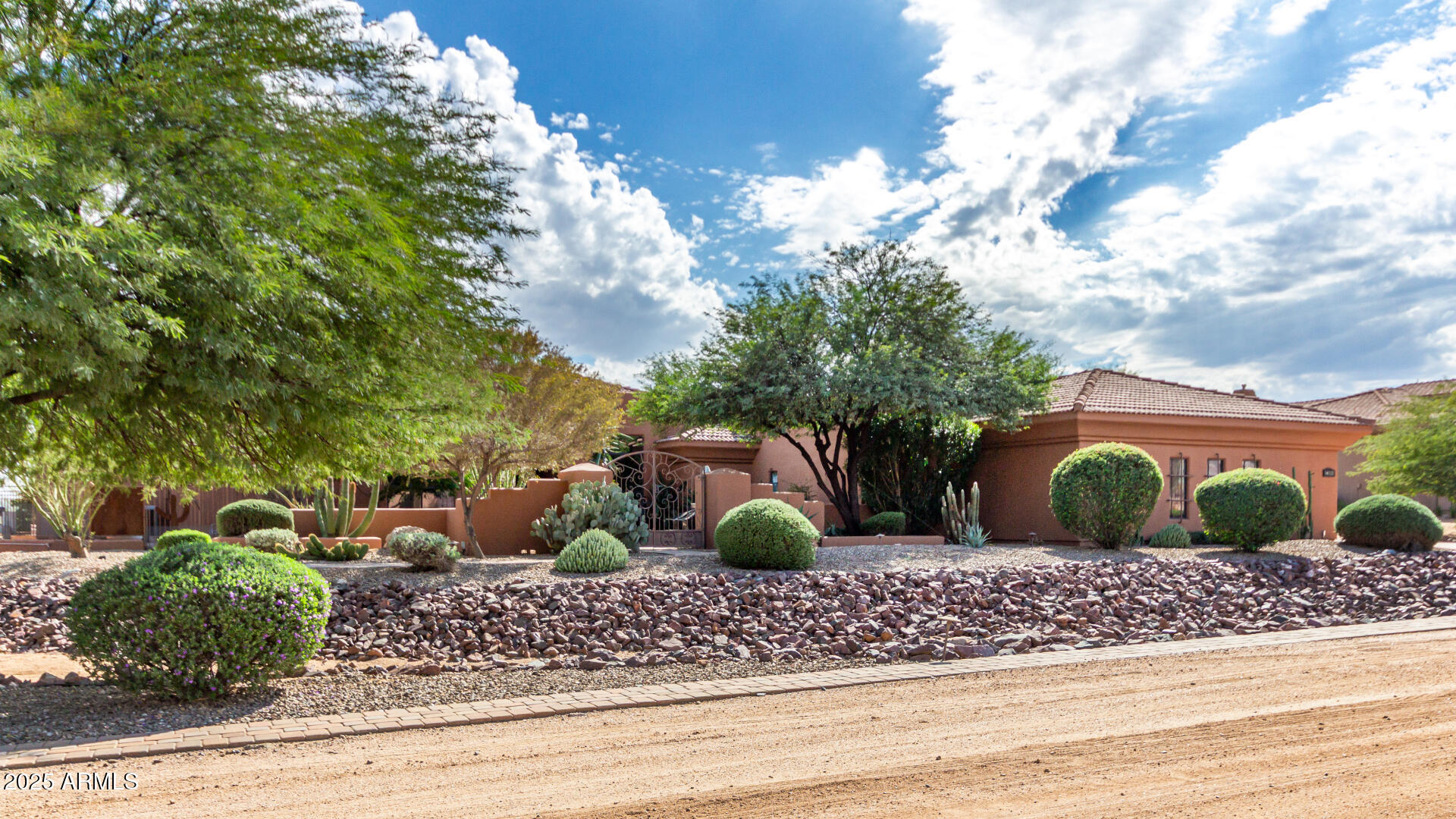 14521 E DESERT VISTA Trail