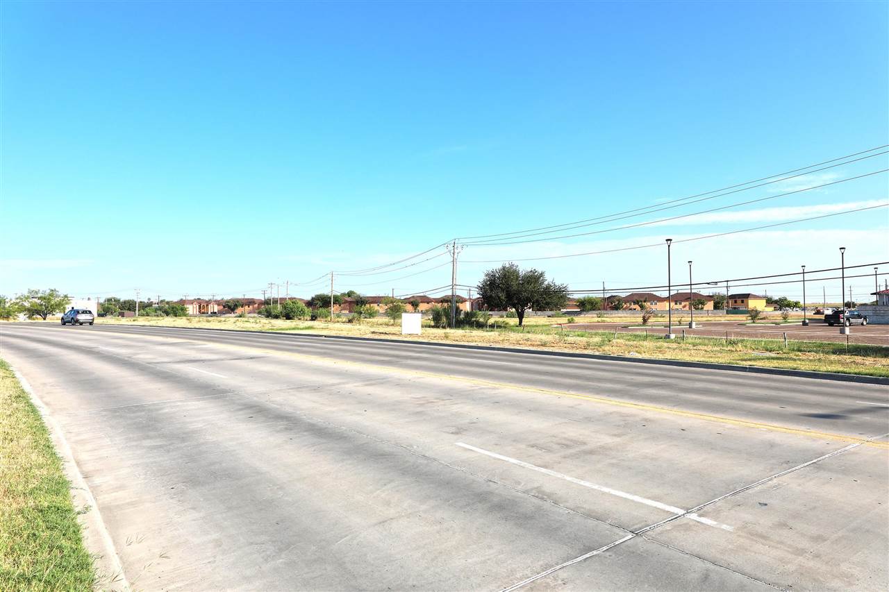 00 University Blvd