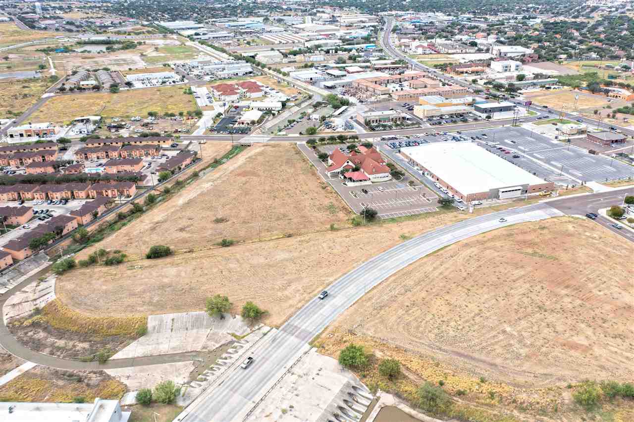 00 University Blvd