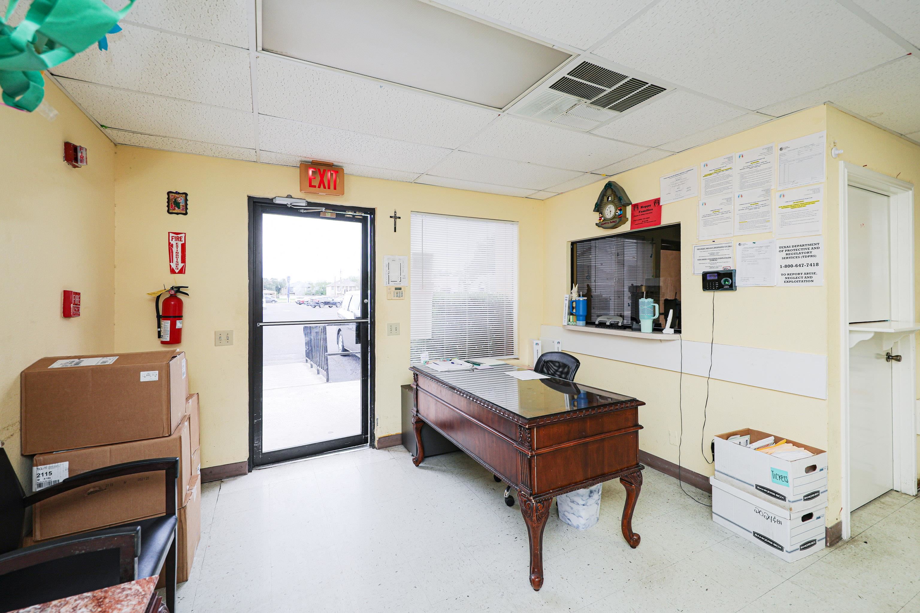 220 W Hillside Dr. Unit: 7