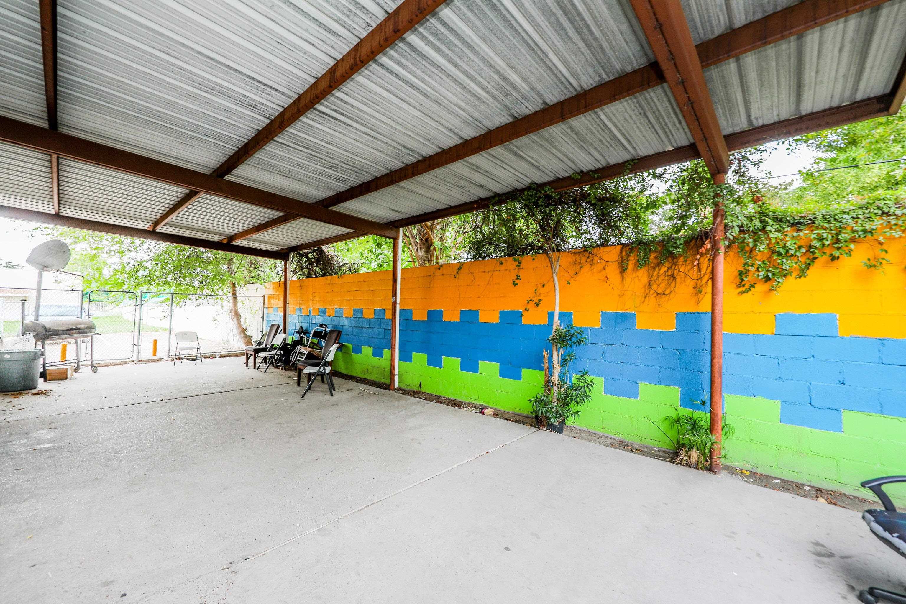 220 W Hillside Dr. Unit: 7