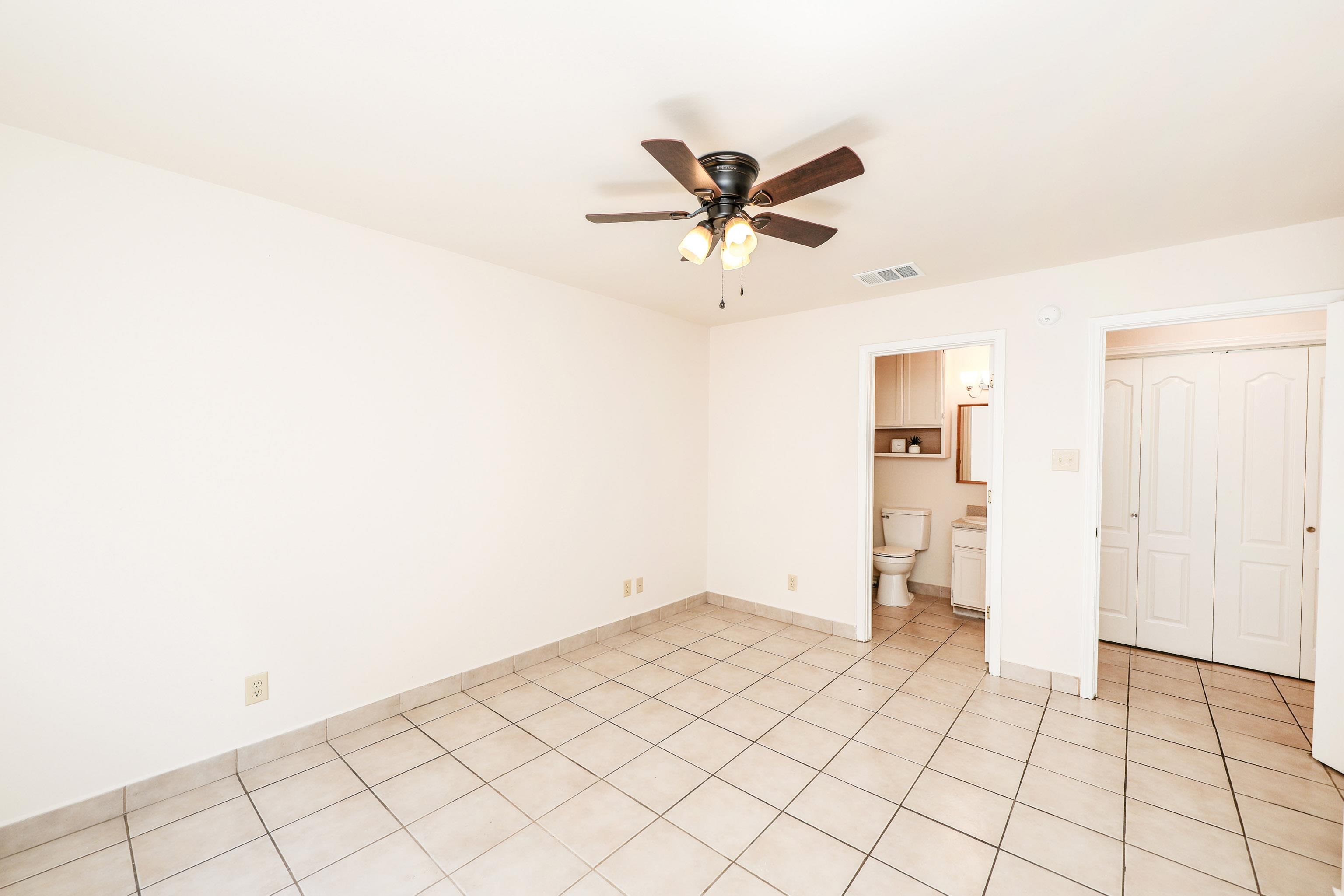 1752 Tiara Trl Unit: 903