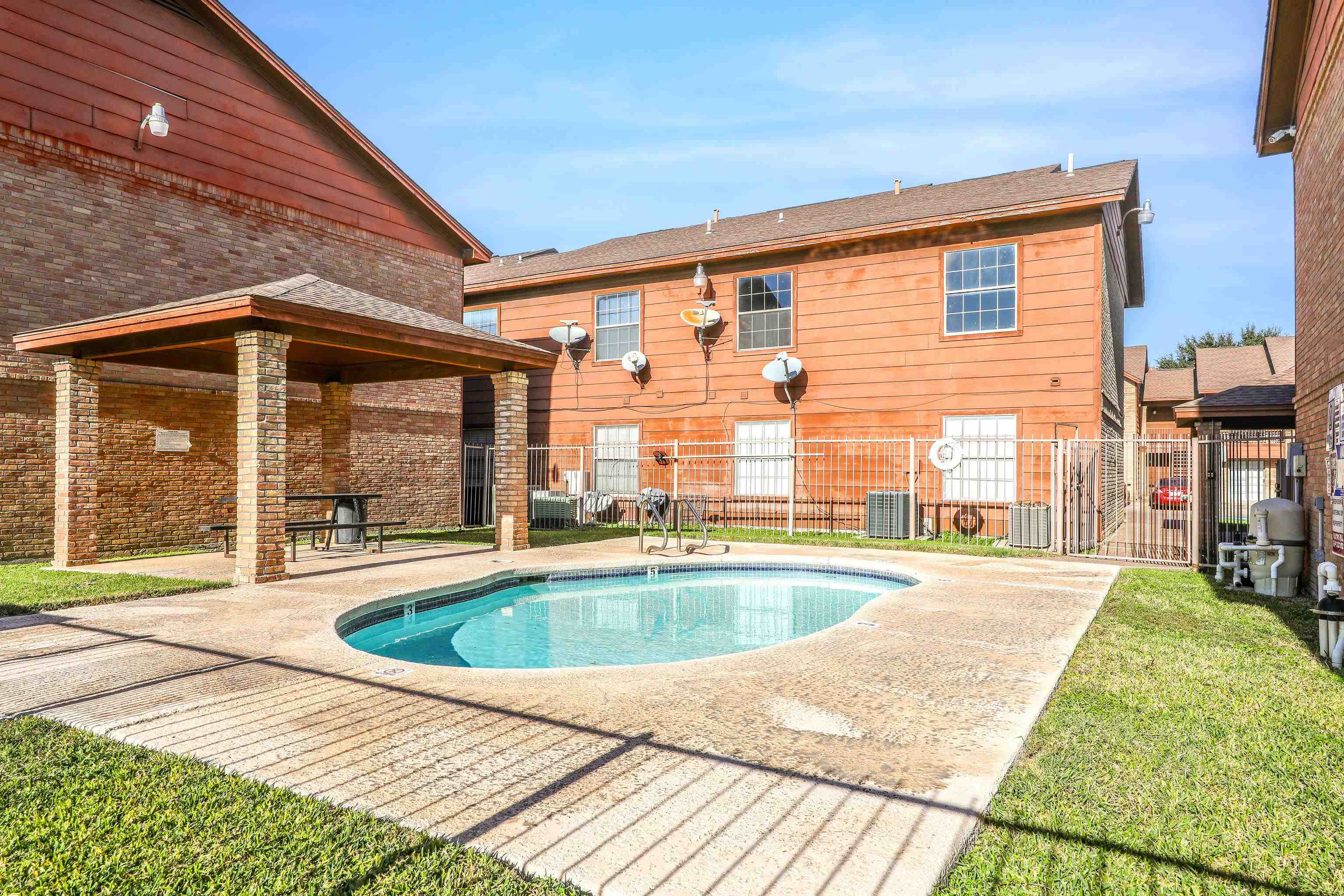 1752 Tiara Trl Unit: 903