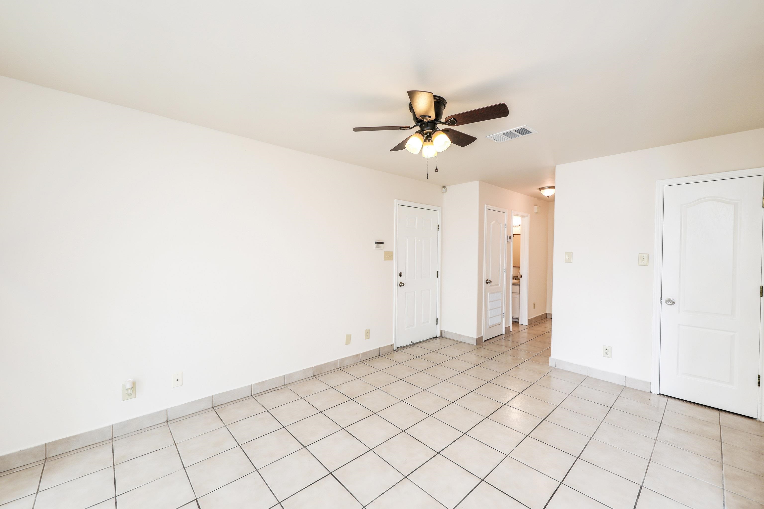 1752 Tiara Trl Unit: 903