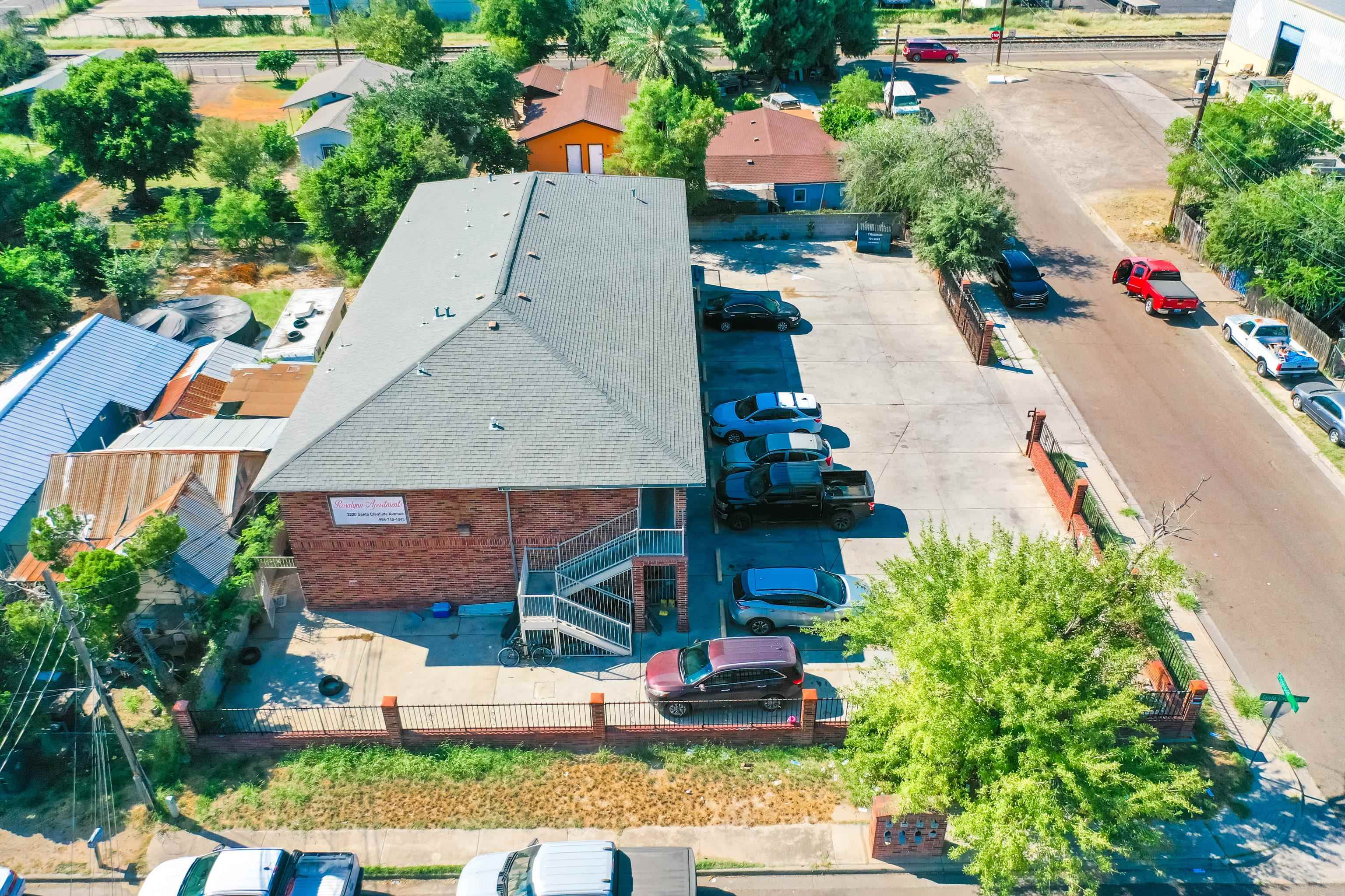 2220 Santa Cleotilde Ave