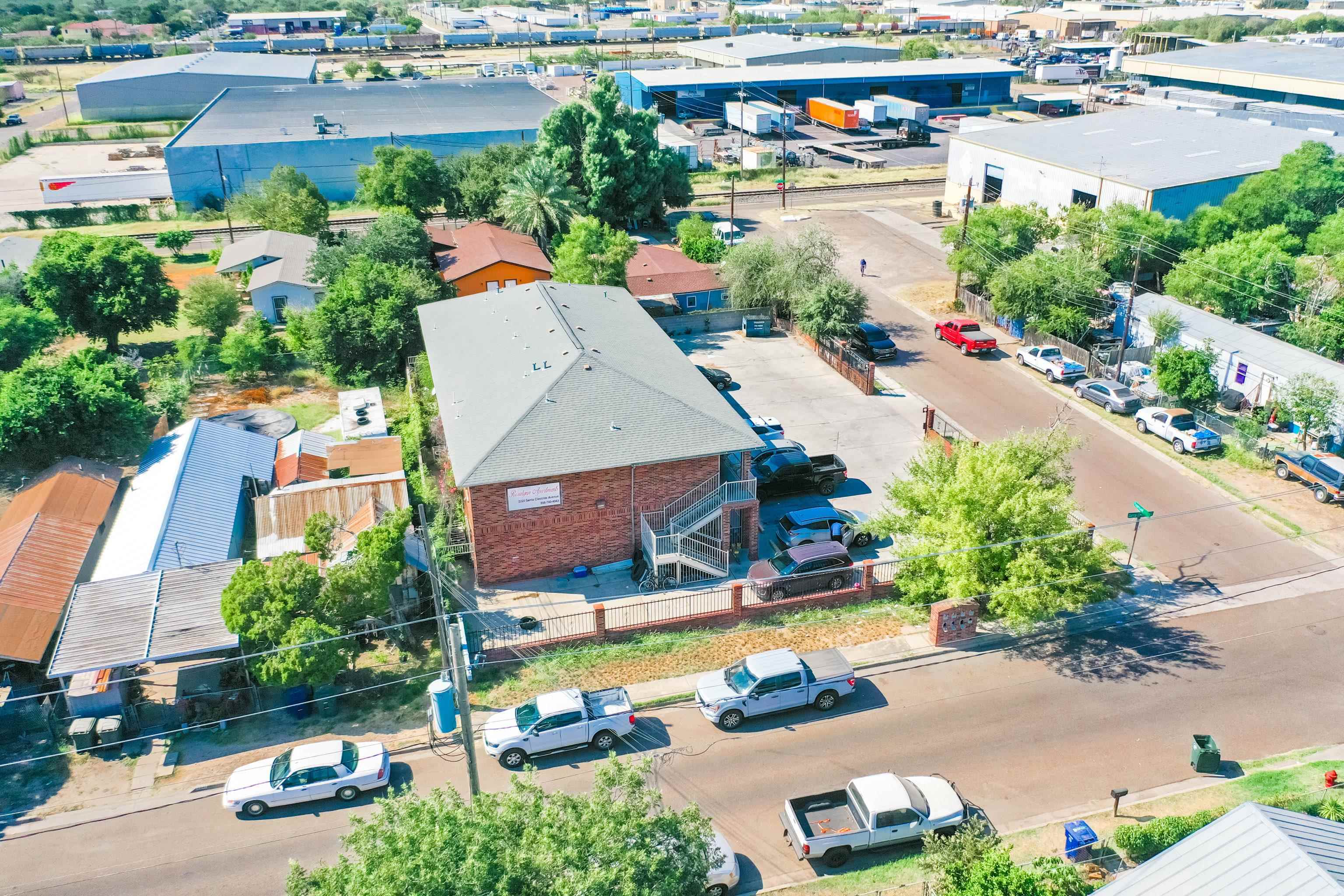 2220 Santa Cleotilde Ave