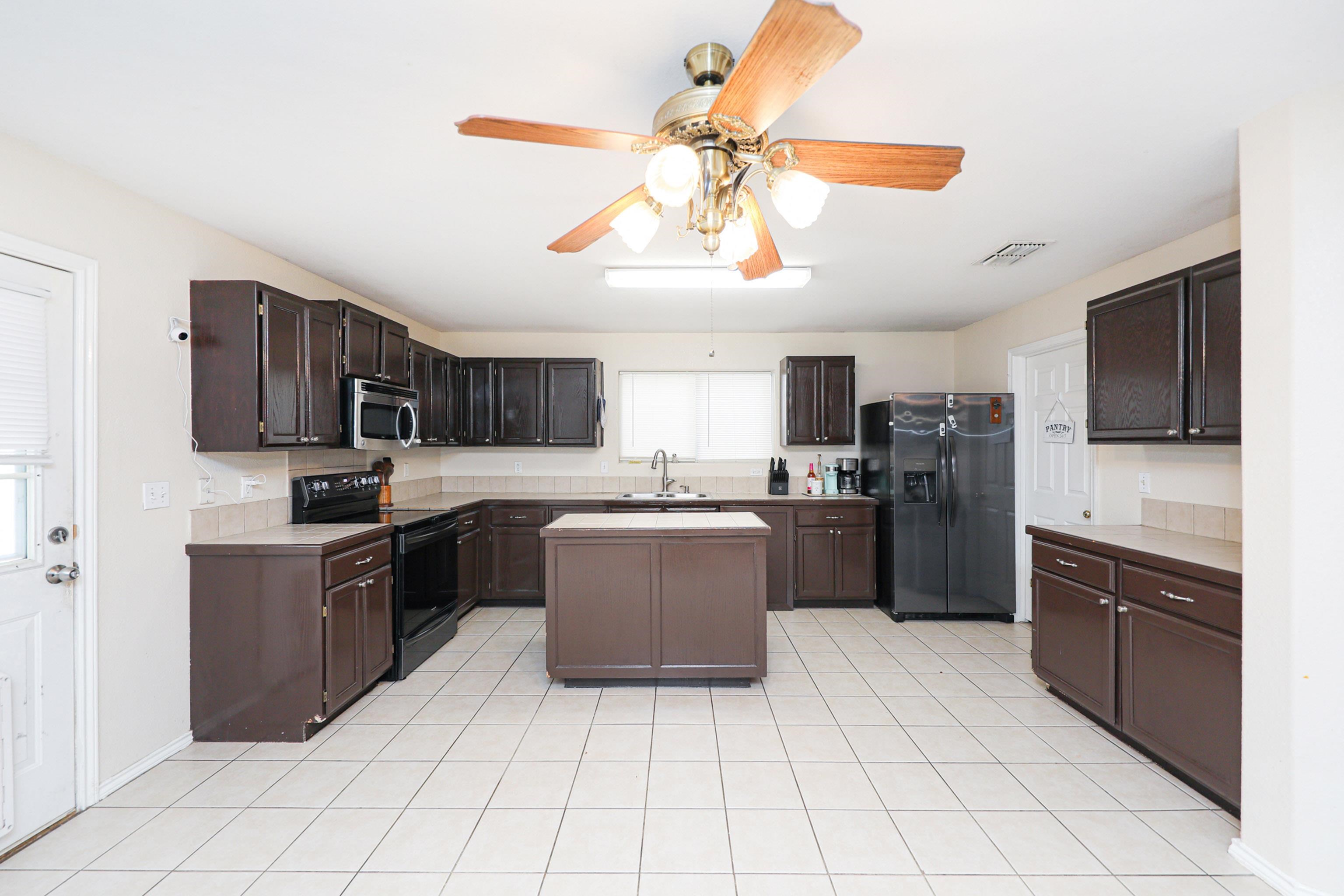 607 Pinos Cr