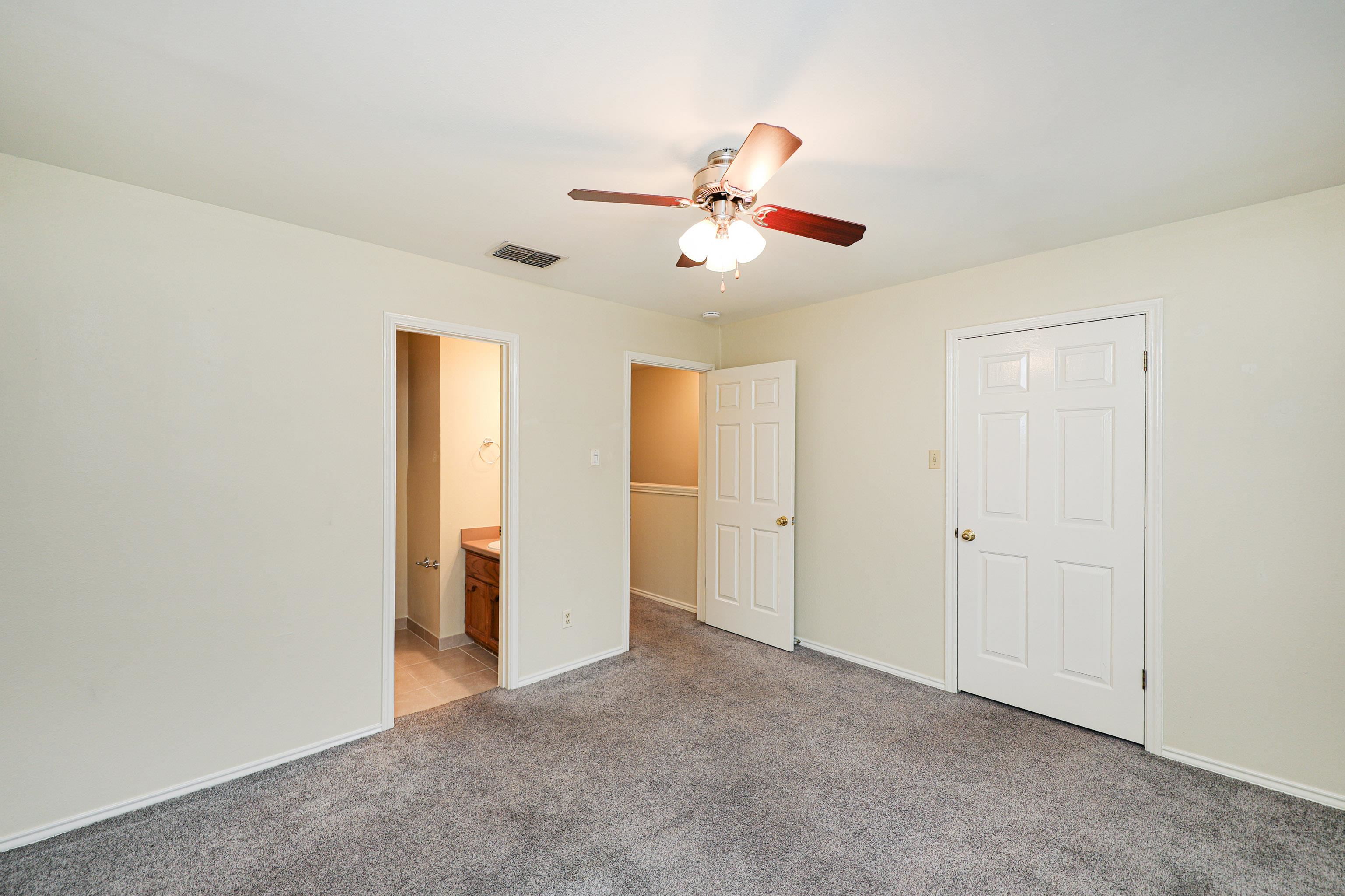 8911 McPherson Rd Unit: 3B