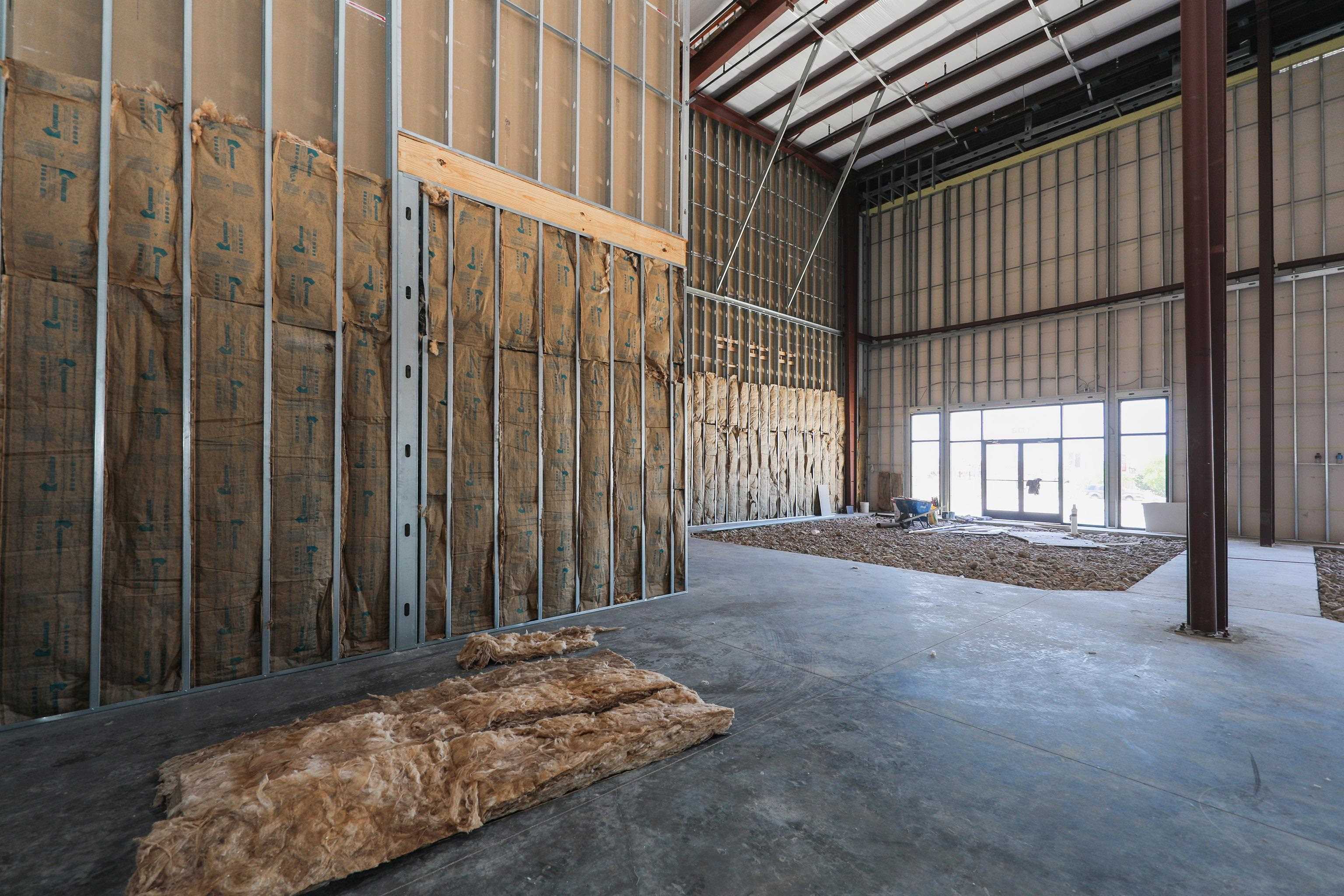 102 Floral Blvd Unit: 102