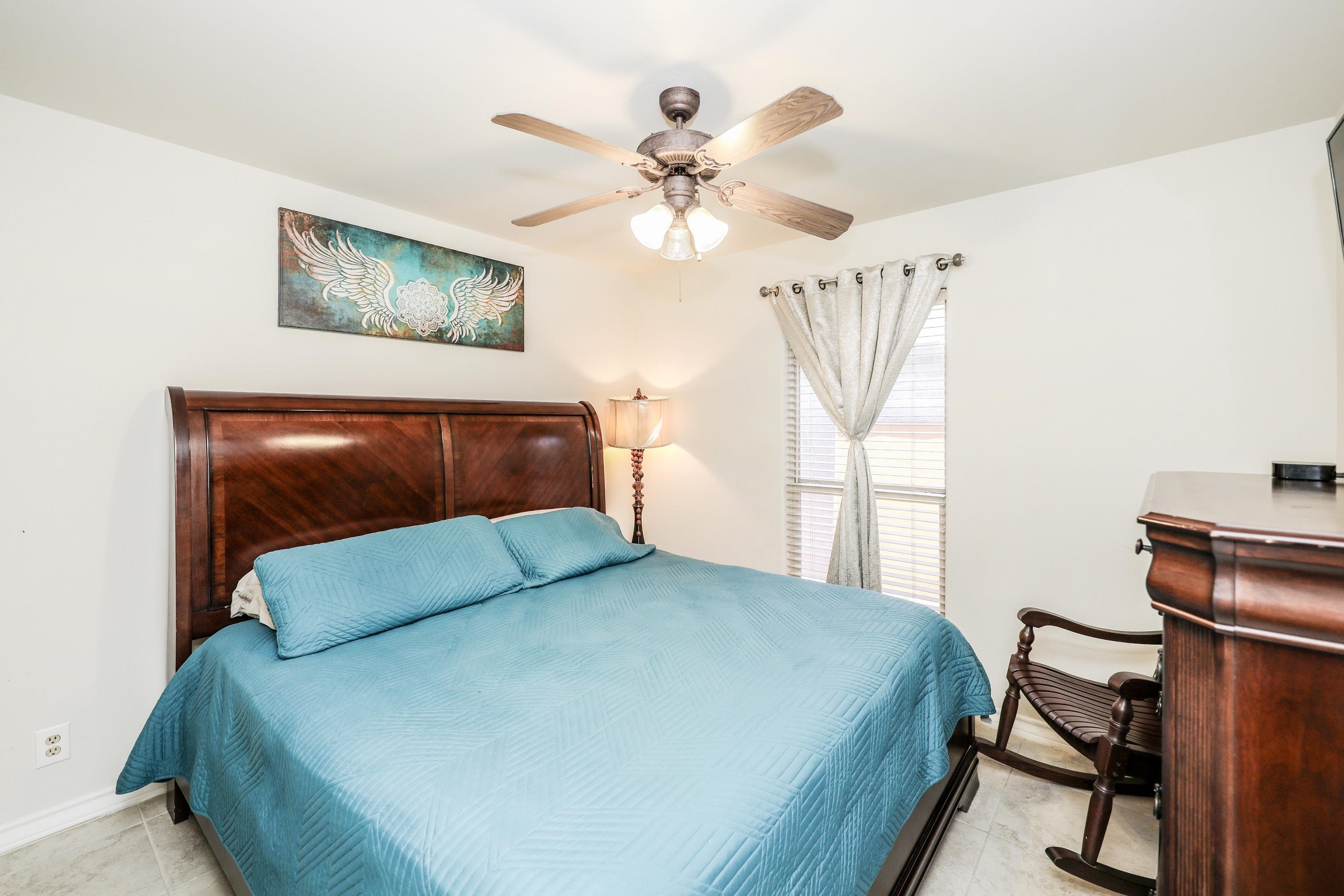 2040 Cochiti Dr