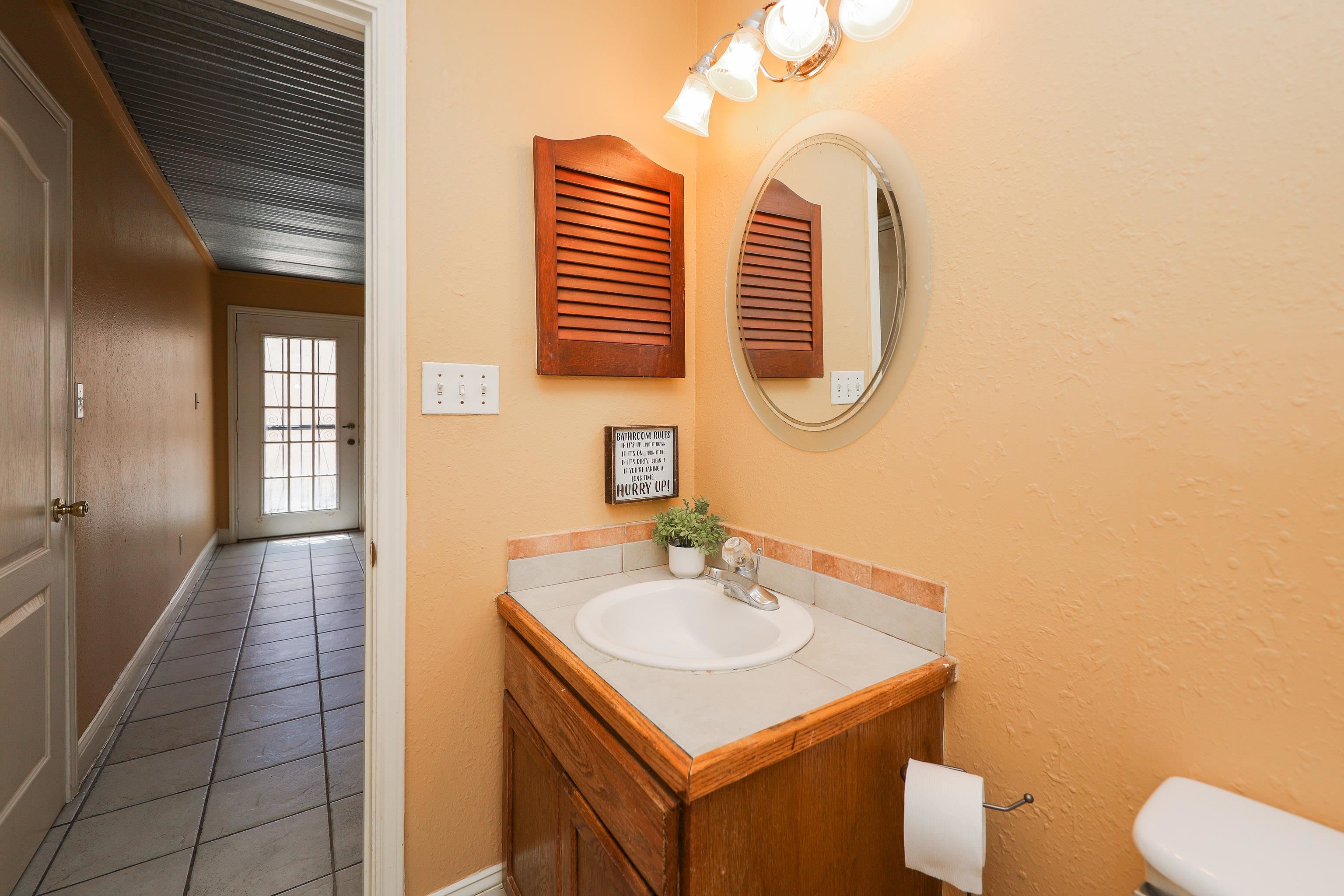 101 W Del Mar Blvd Unit: 2A