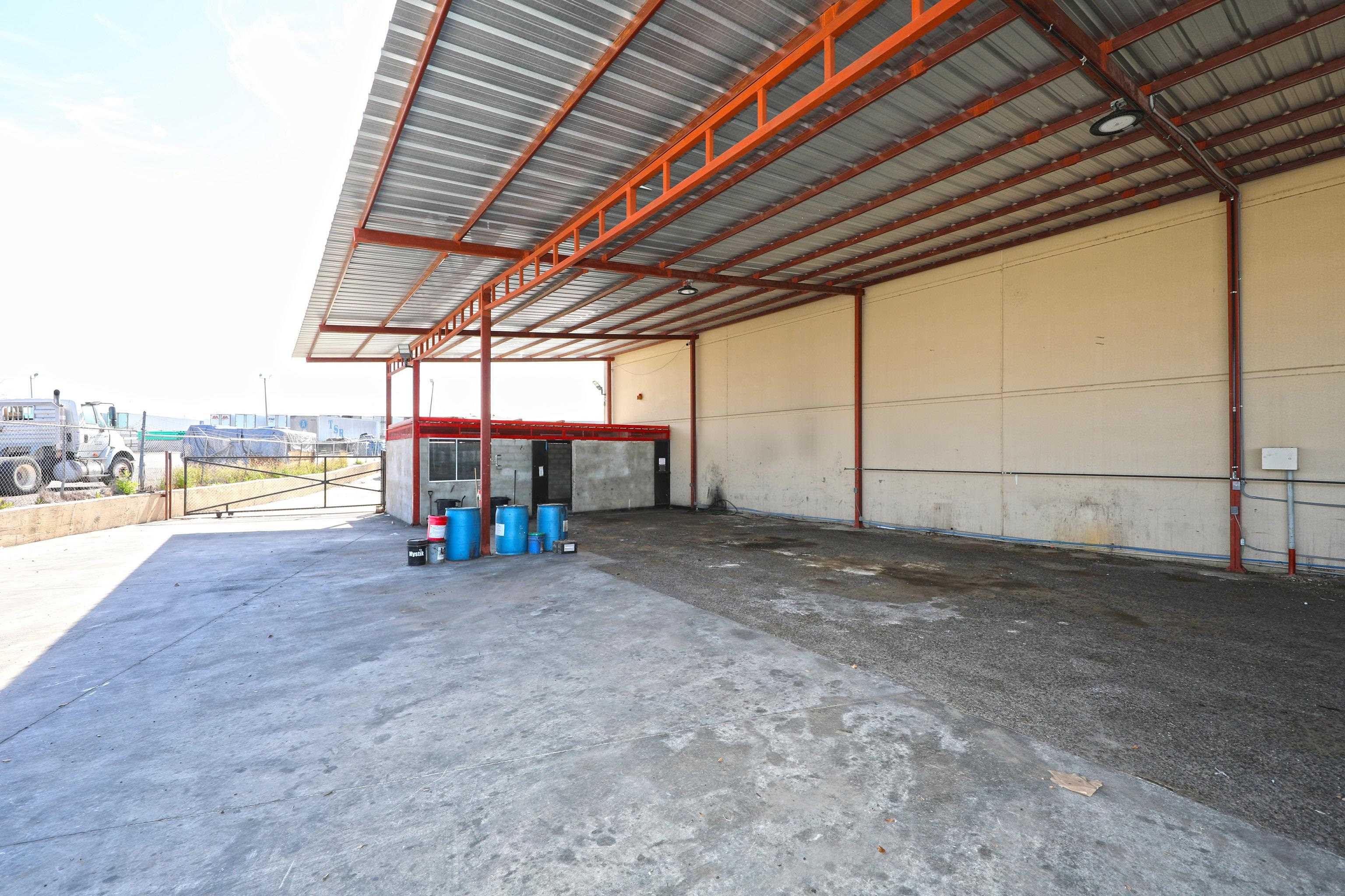 301 Grand Central Blvd