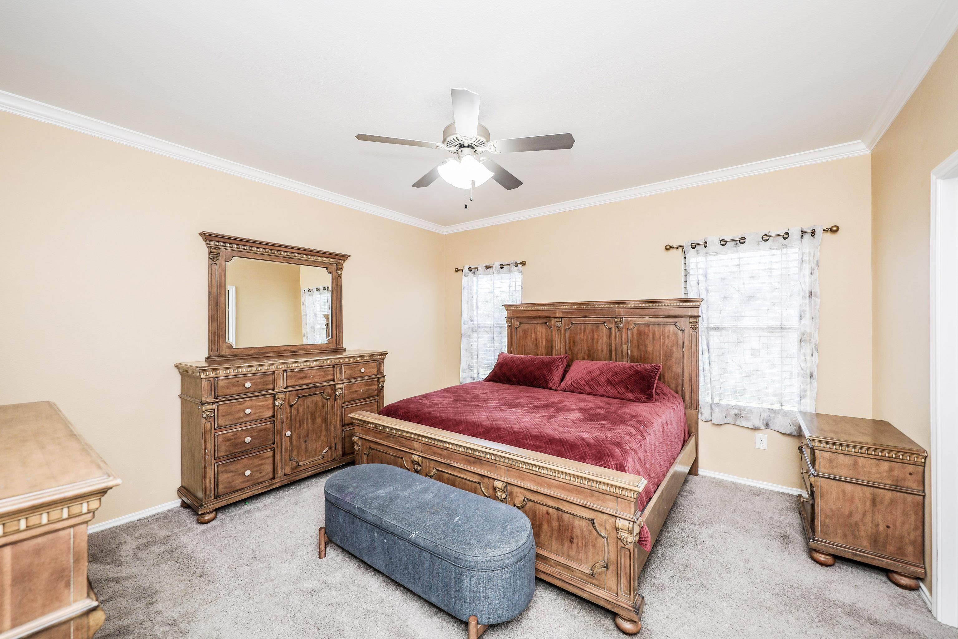 5519 Shorthorn Dr.