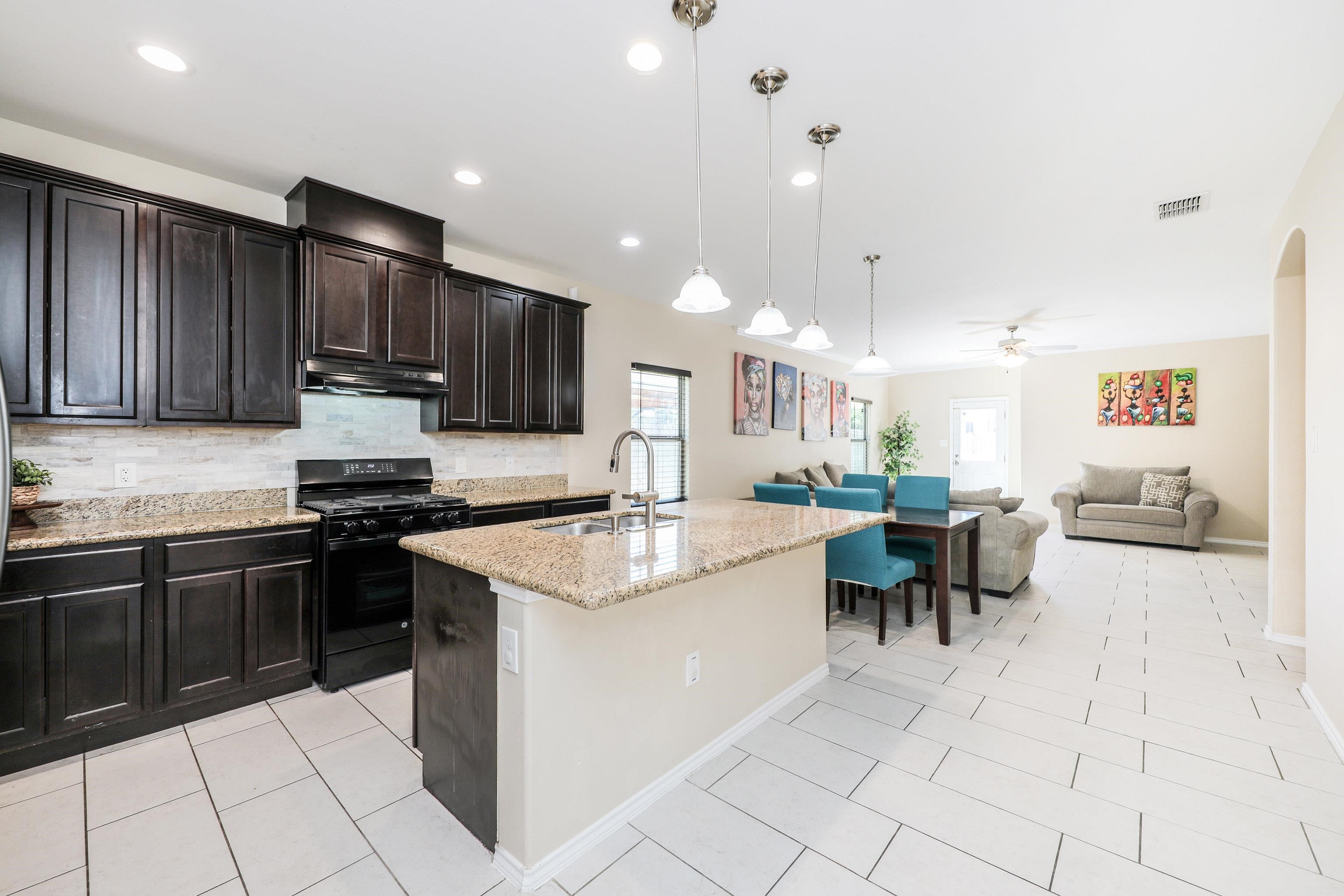 5519 Shorthorn Dr.