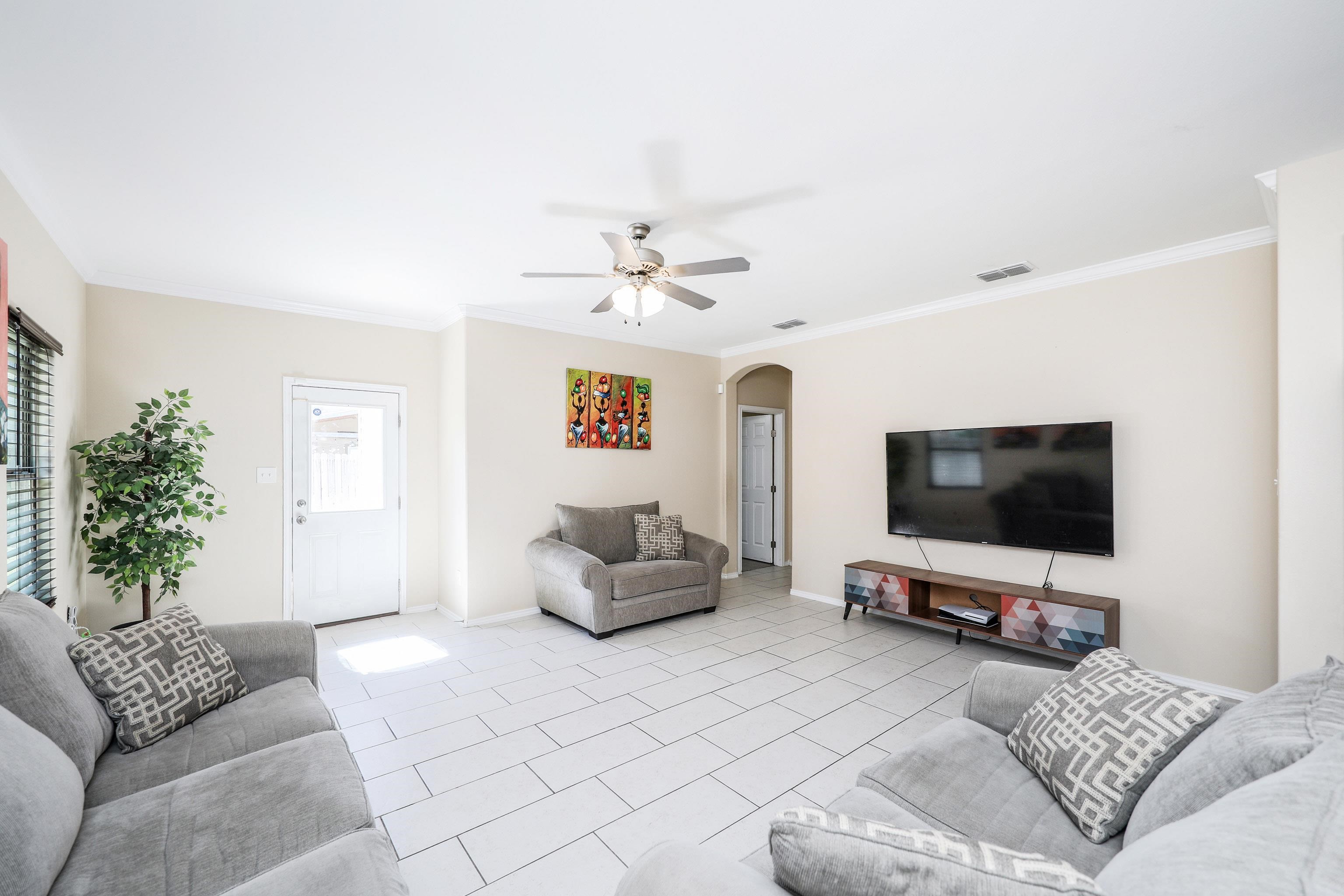 5519 Shorthorn Dr.