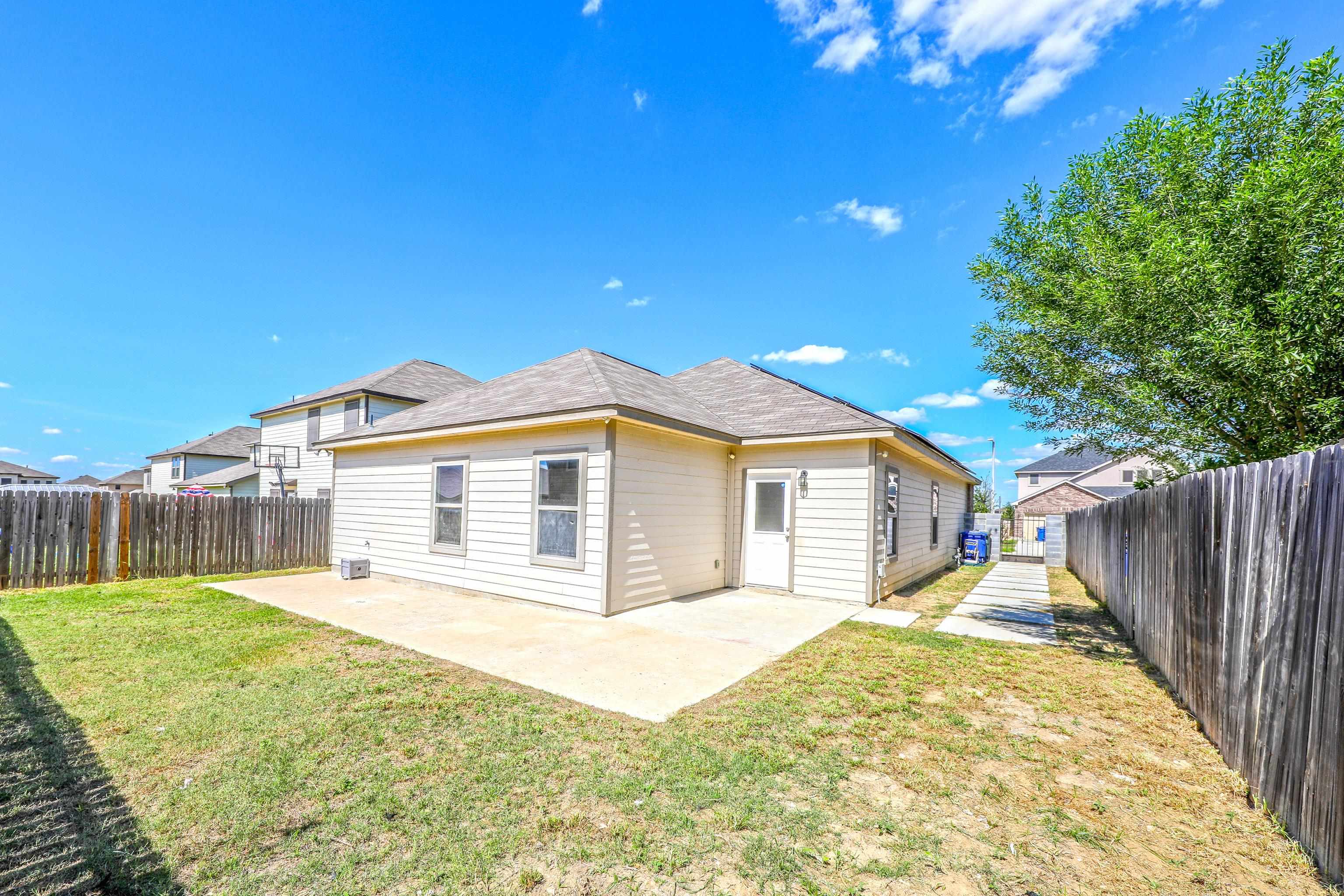 5519 Shorthorn Dr.