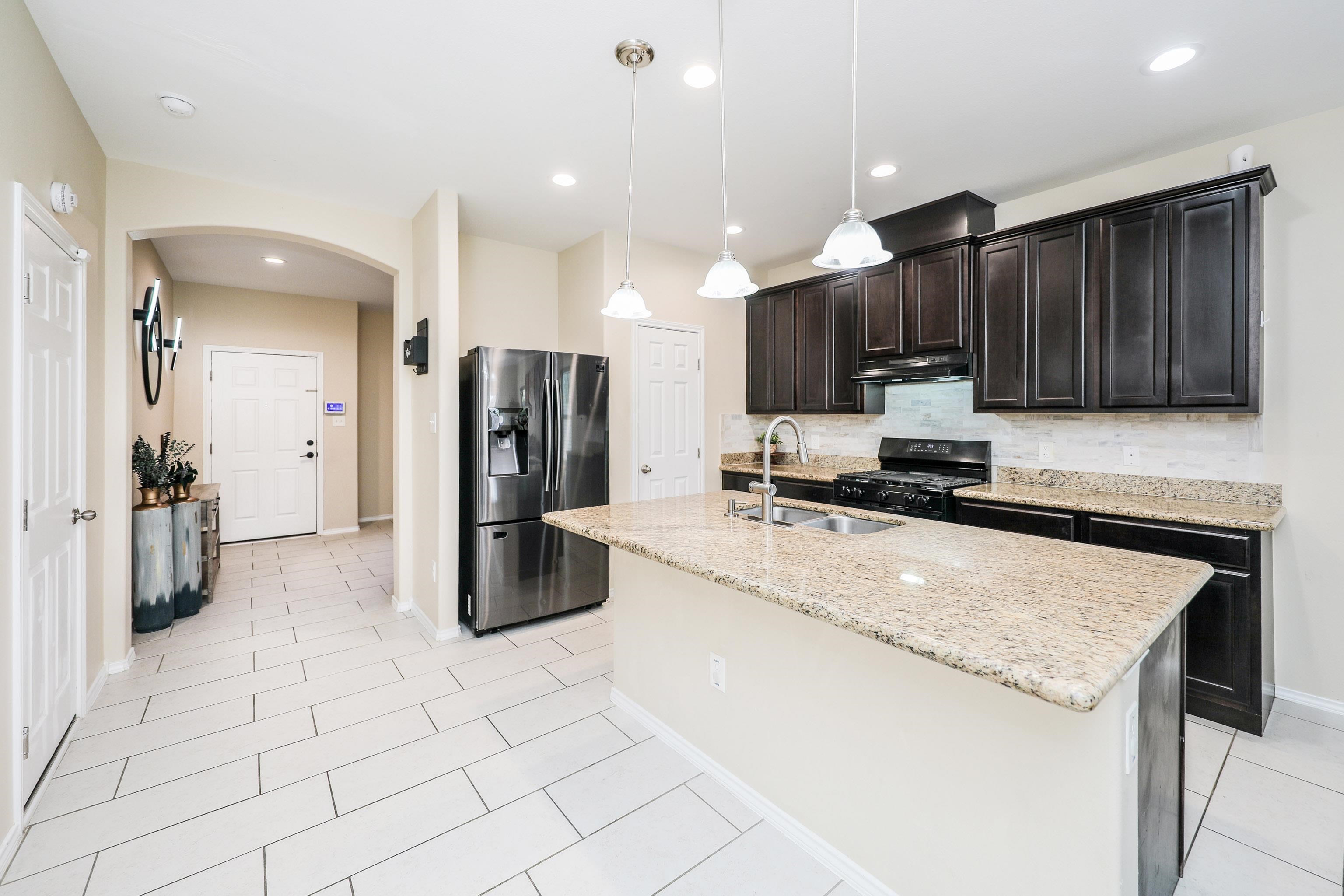 5519 Shorthorn Dr.