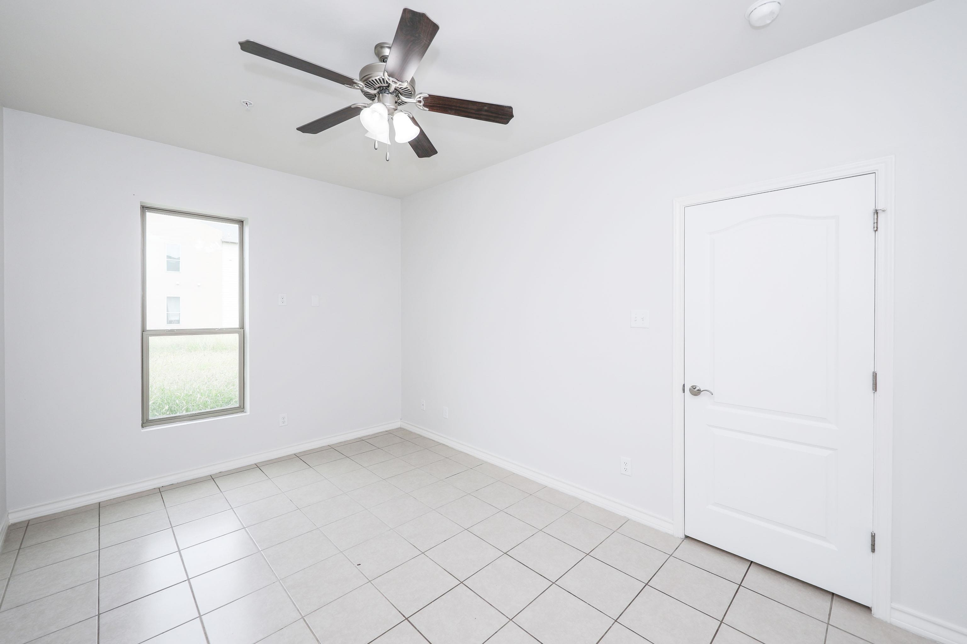 1511 Don Camilo Blvd Unit: 3