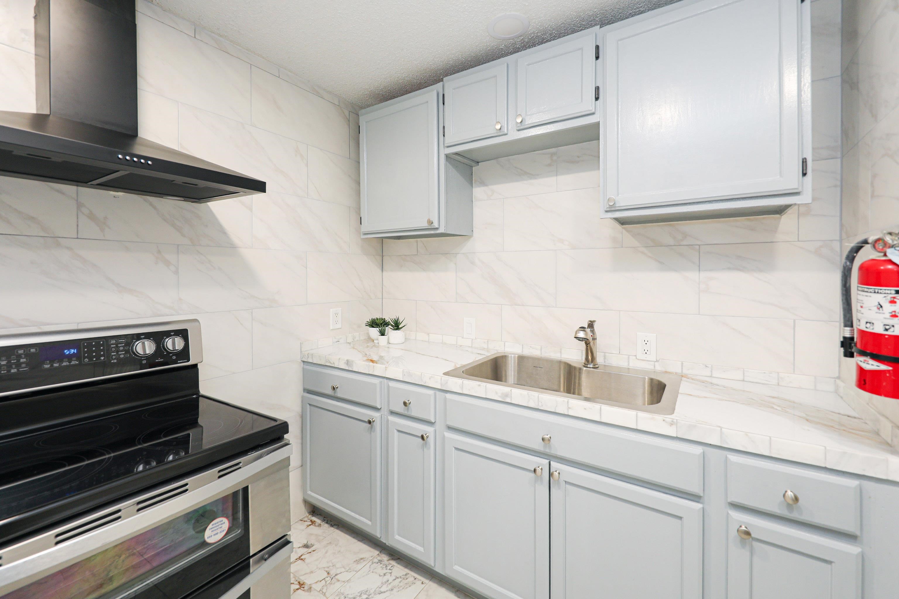 1920 Madison St Unit: 2