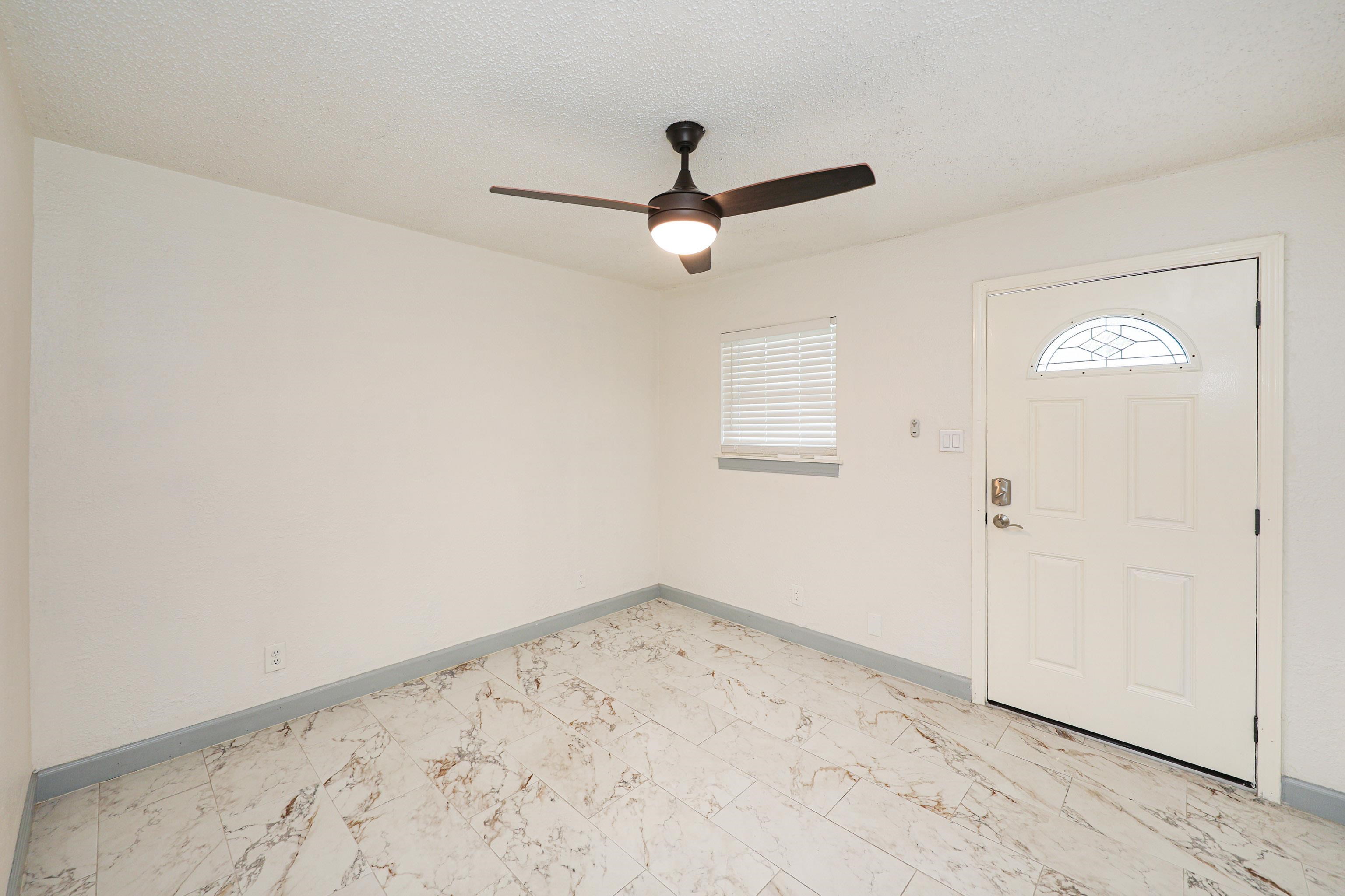 1920 Madison St Unit: 2