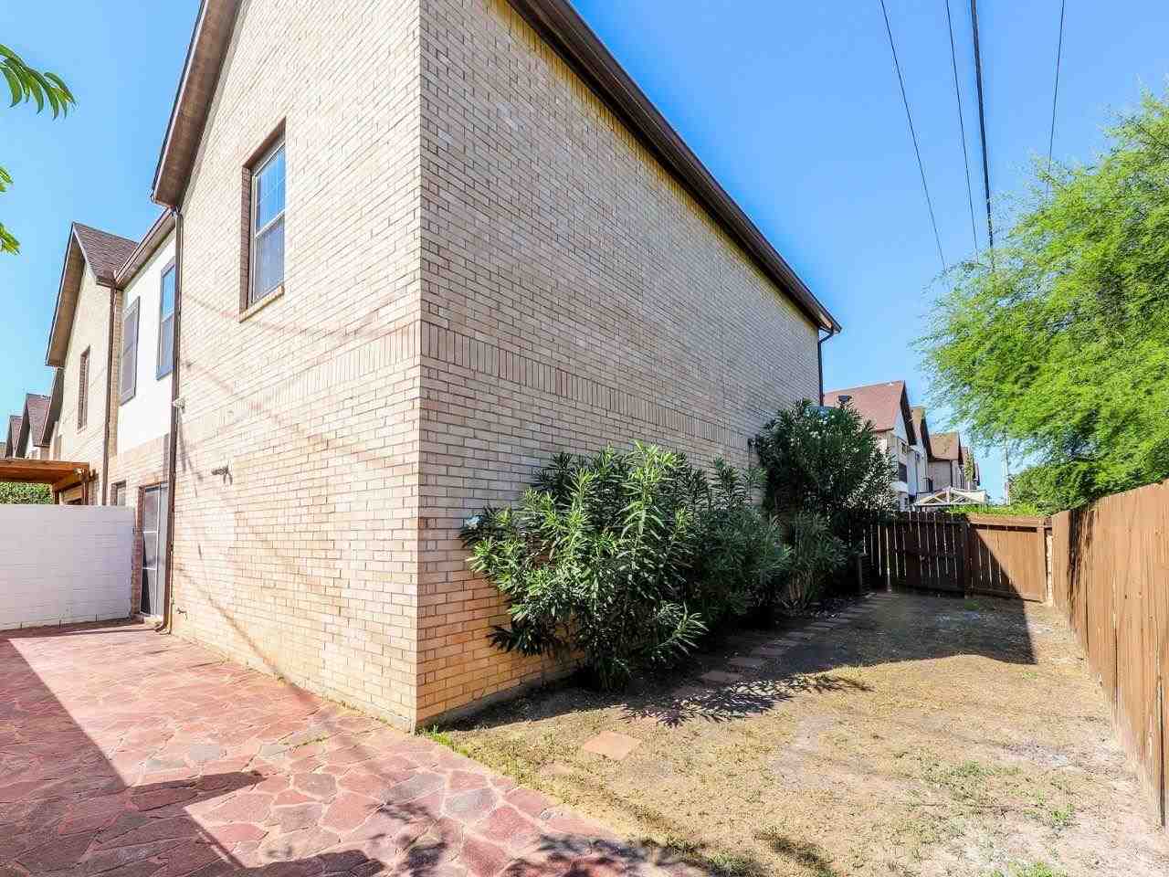 2445 Monarch Dr Unit: 801