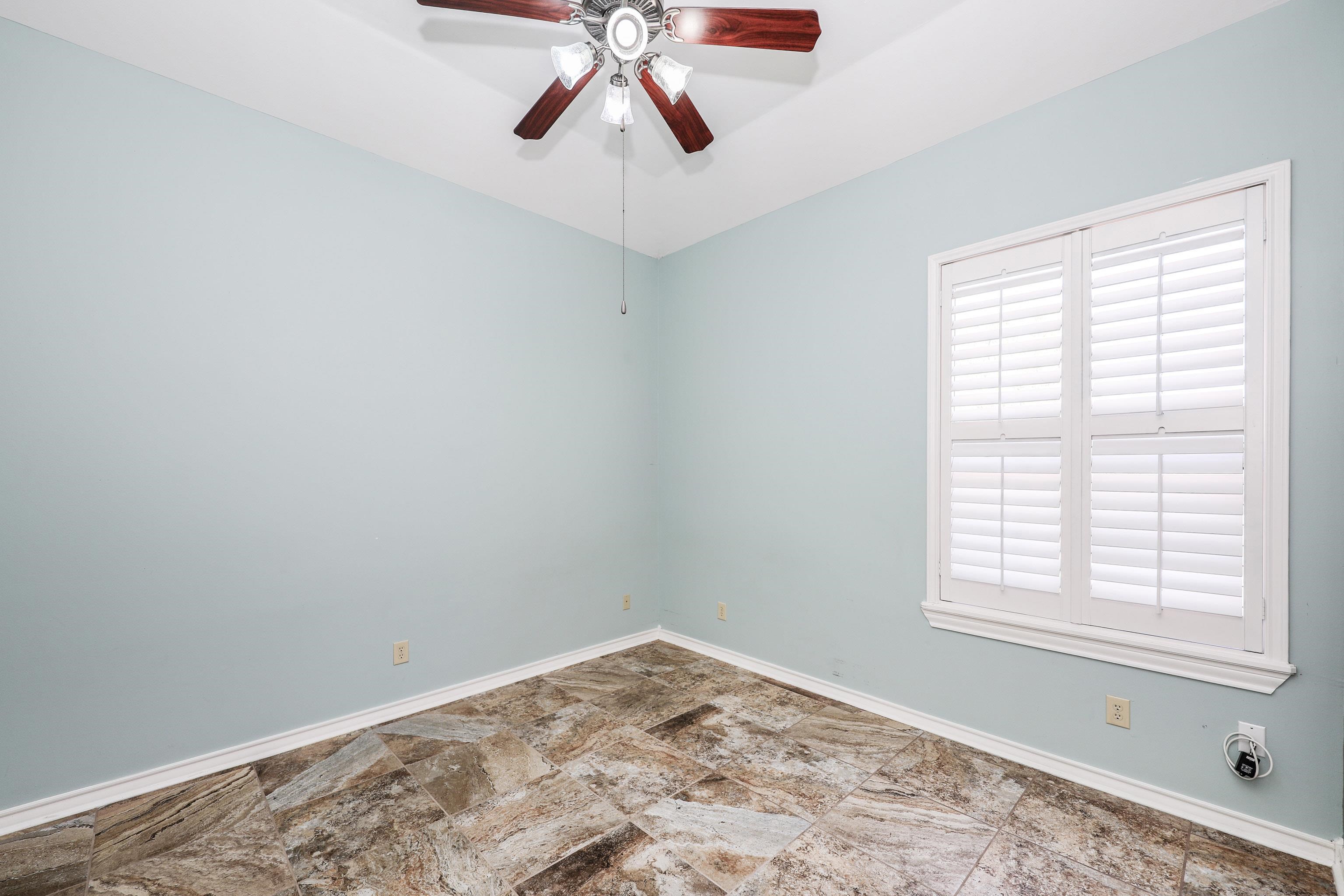 319 Lake Carnegie Ct.