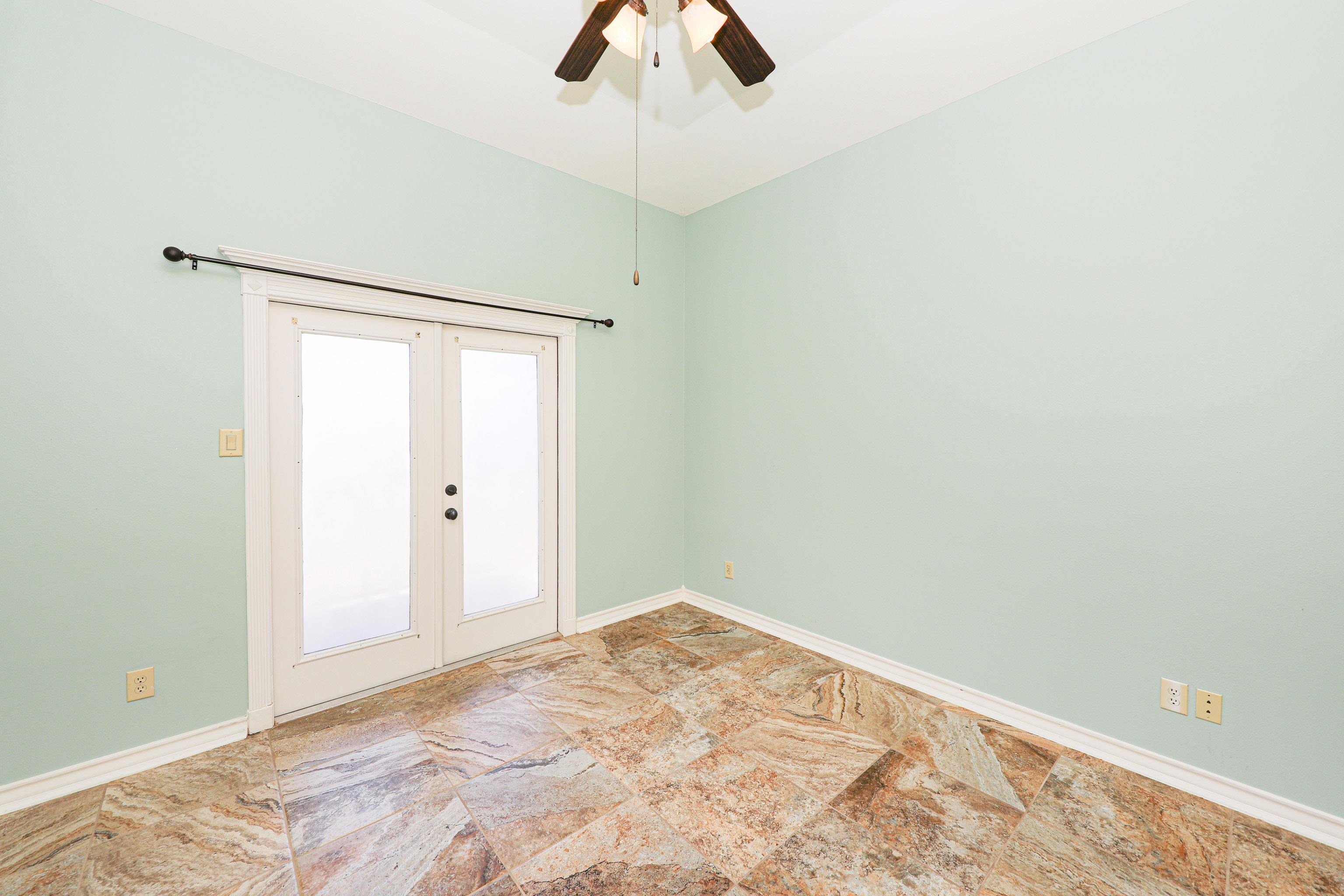 319 Lake Carnegie Ct.