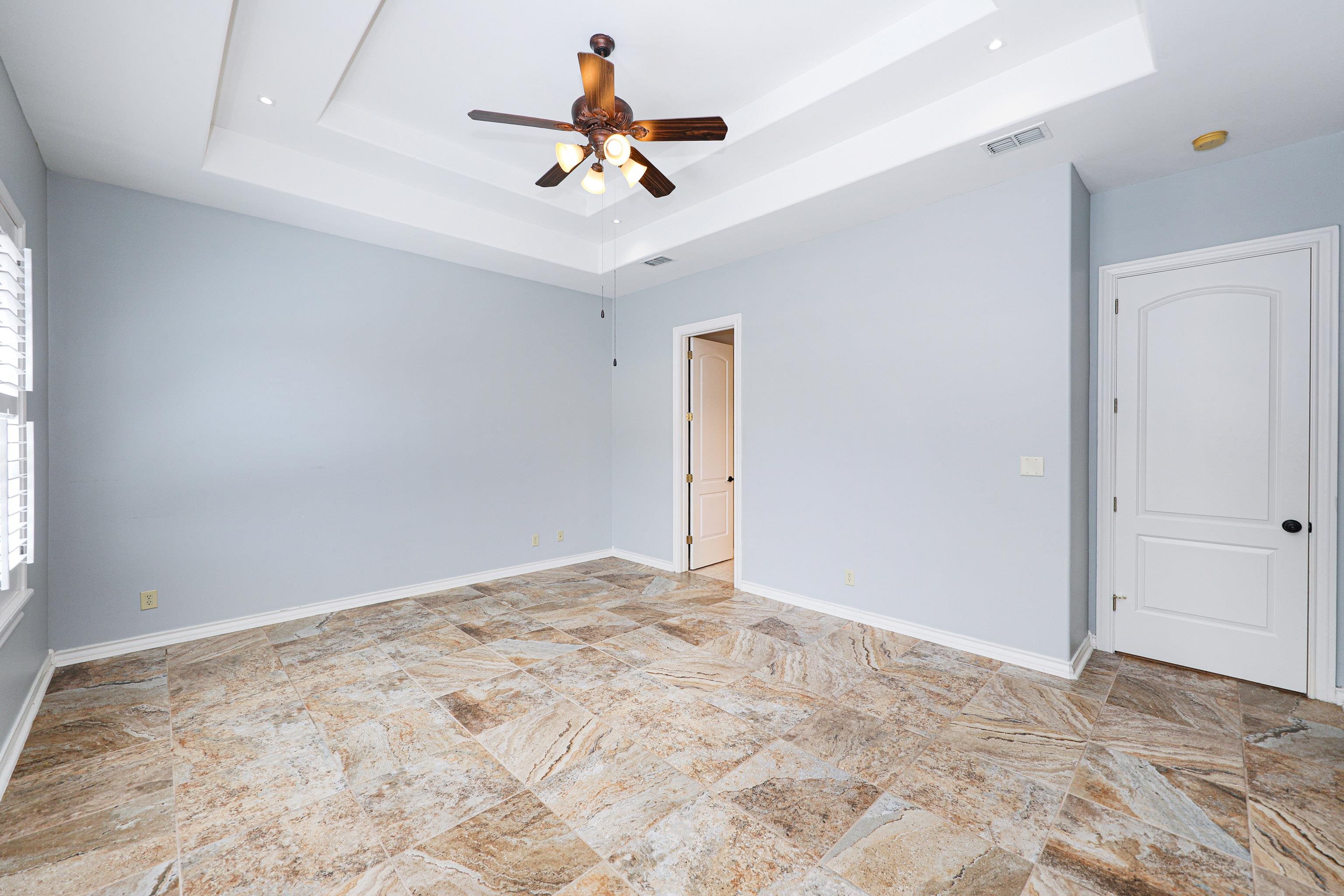 319 Lake Carnegie Ct.