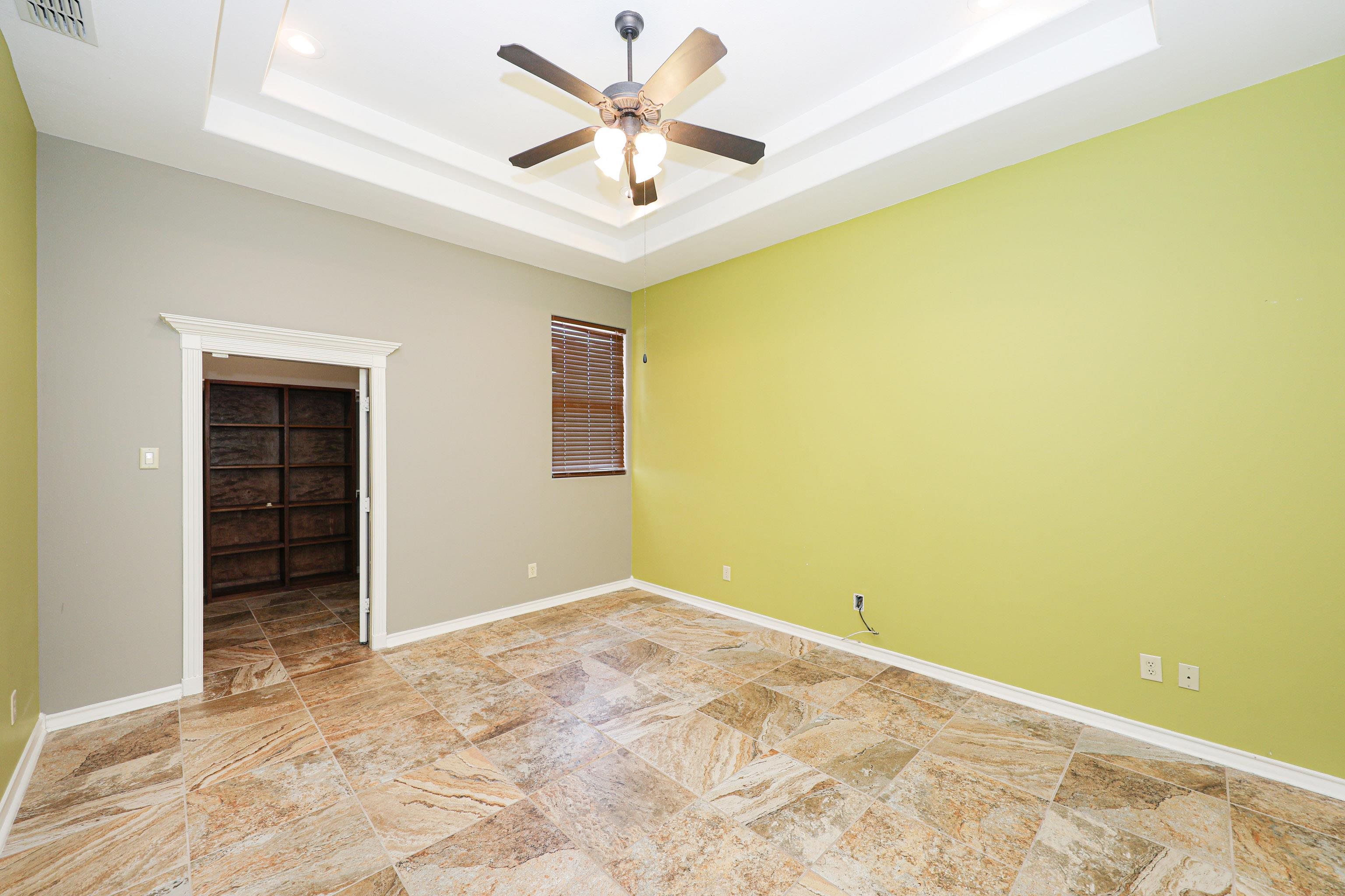 319 Lake Carnegie Ct.